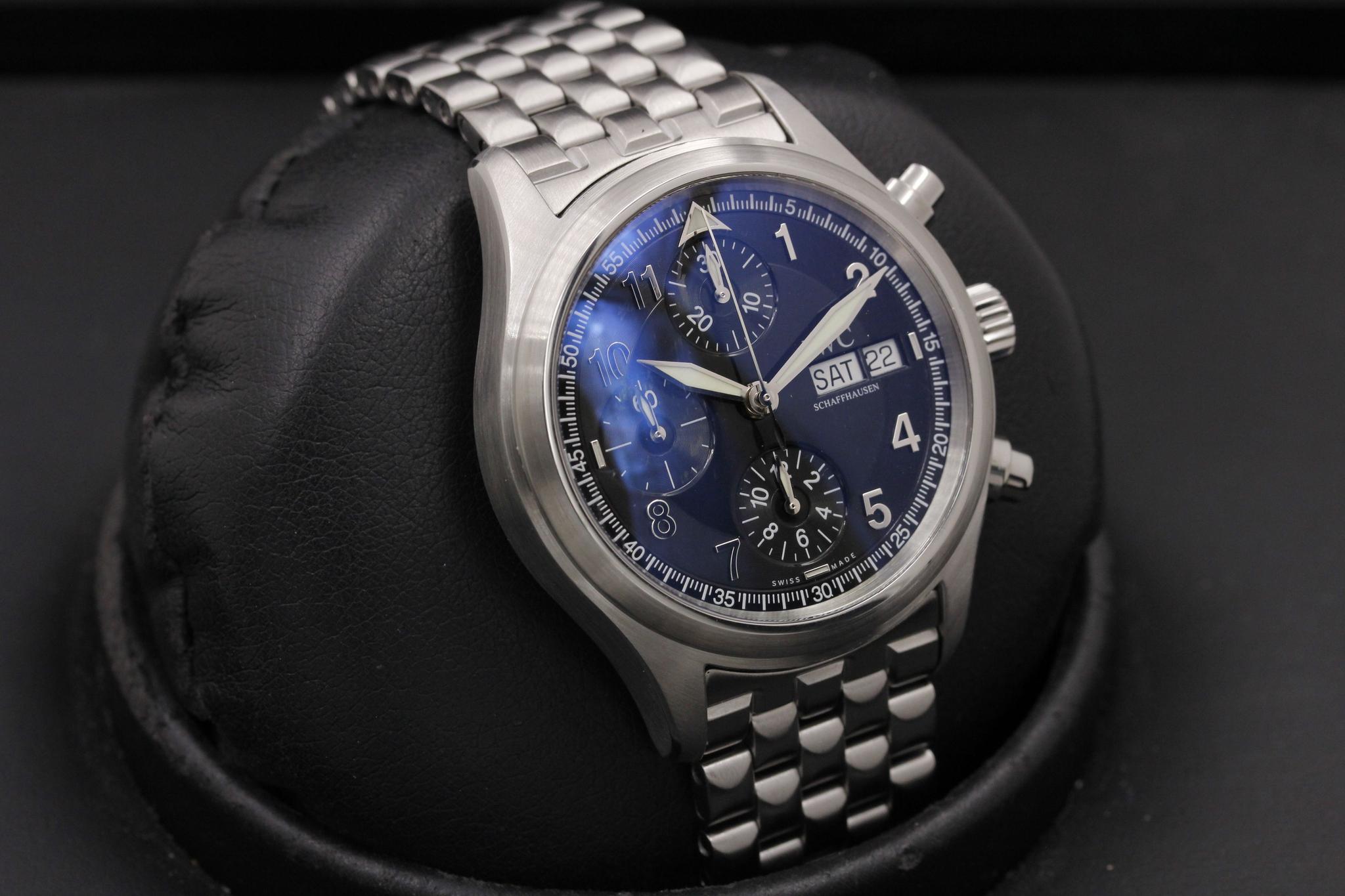 Watch Image 10