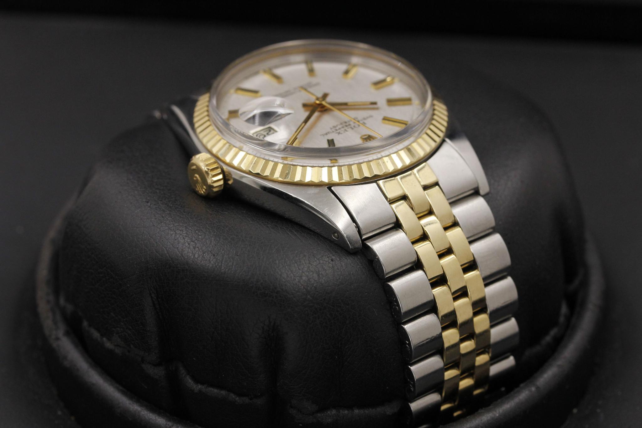 Watch Image 4