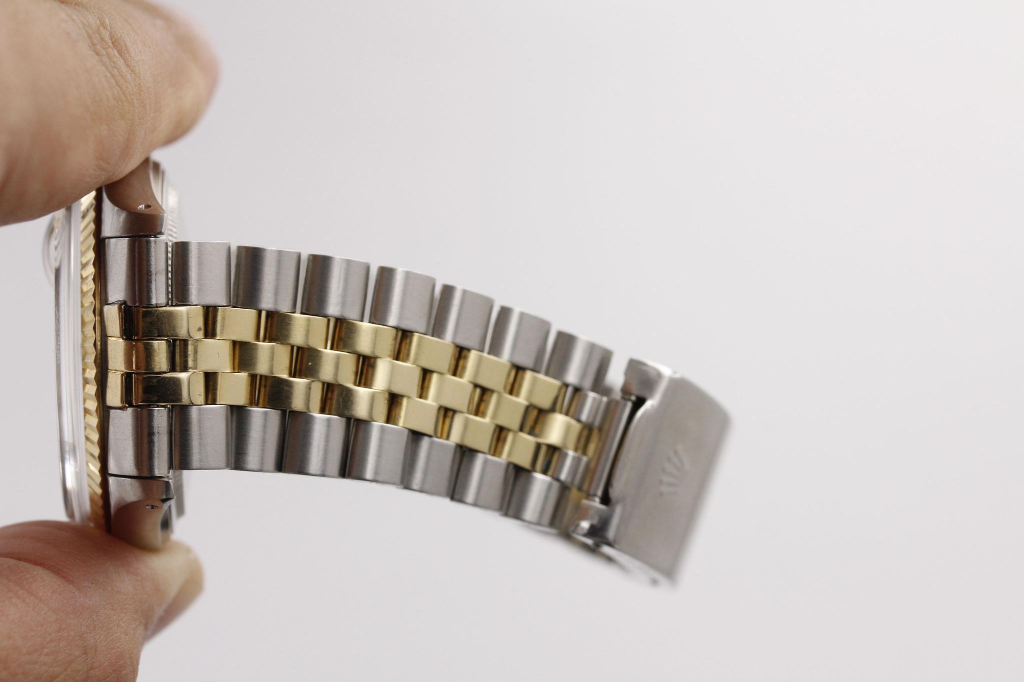 Watch Image 9