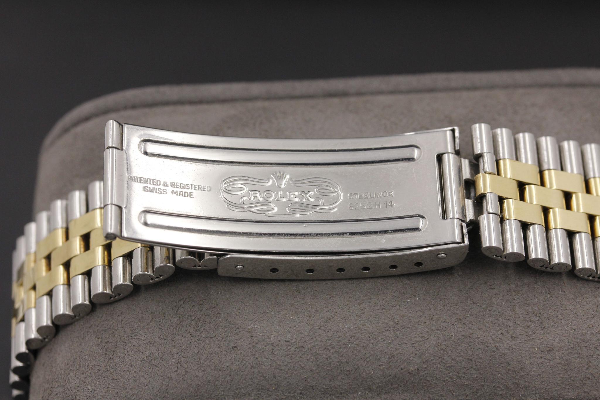 Watch Image 10