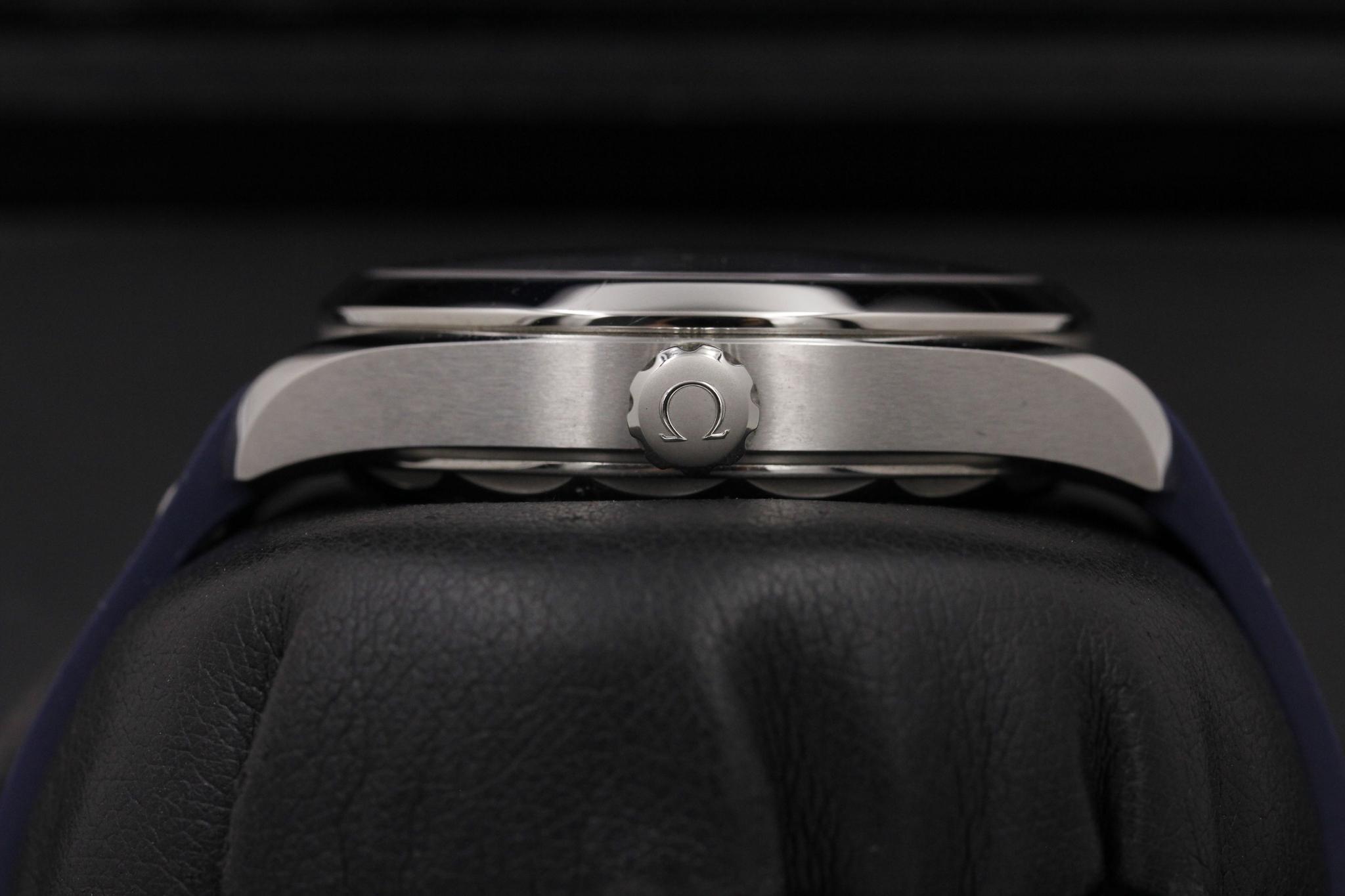 Watch Image 3