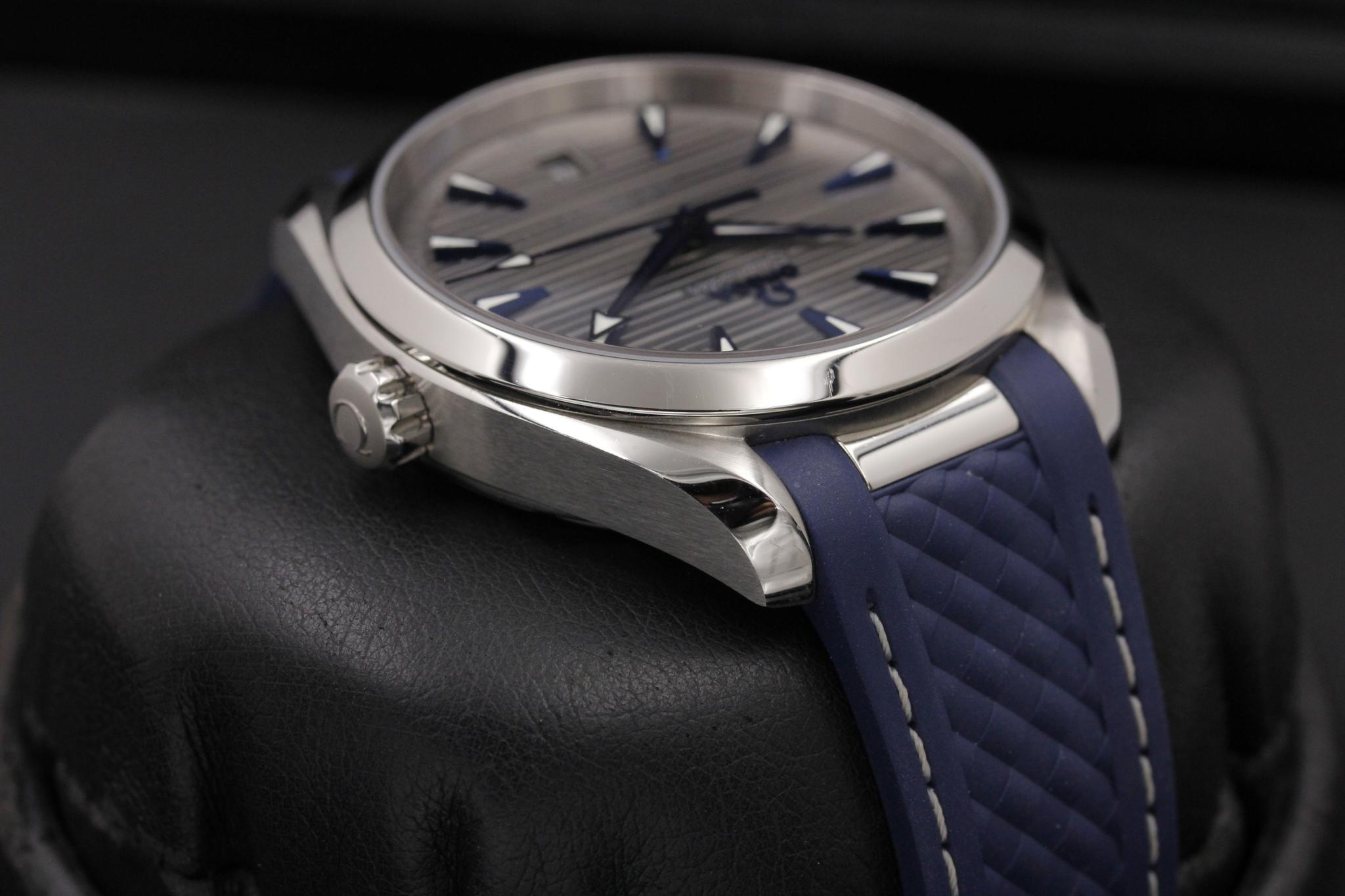 Watch Image 4