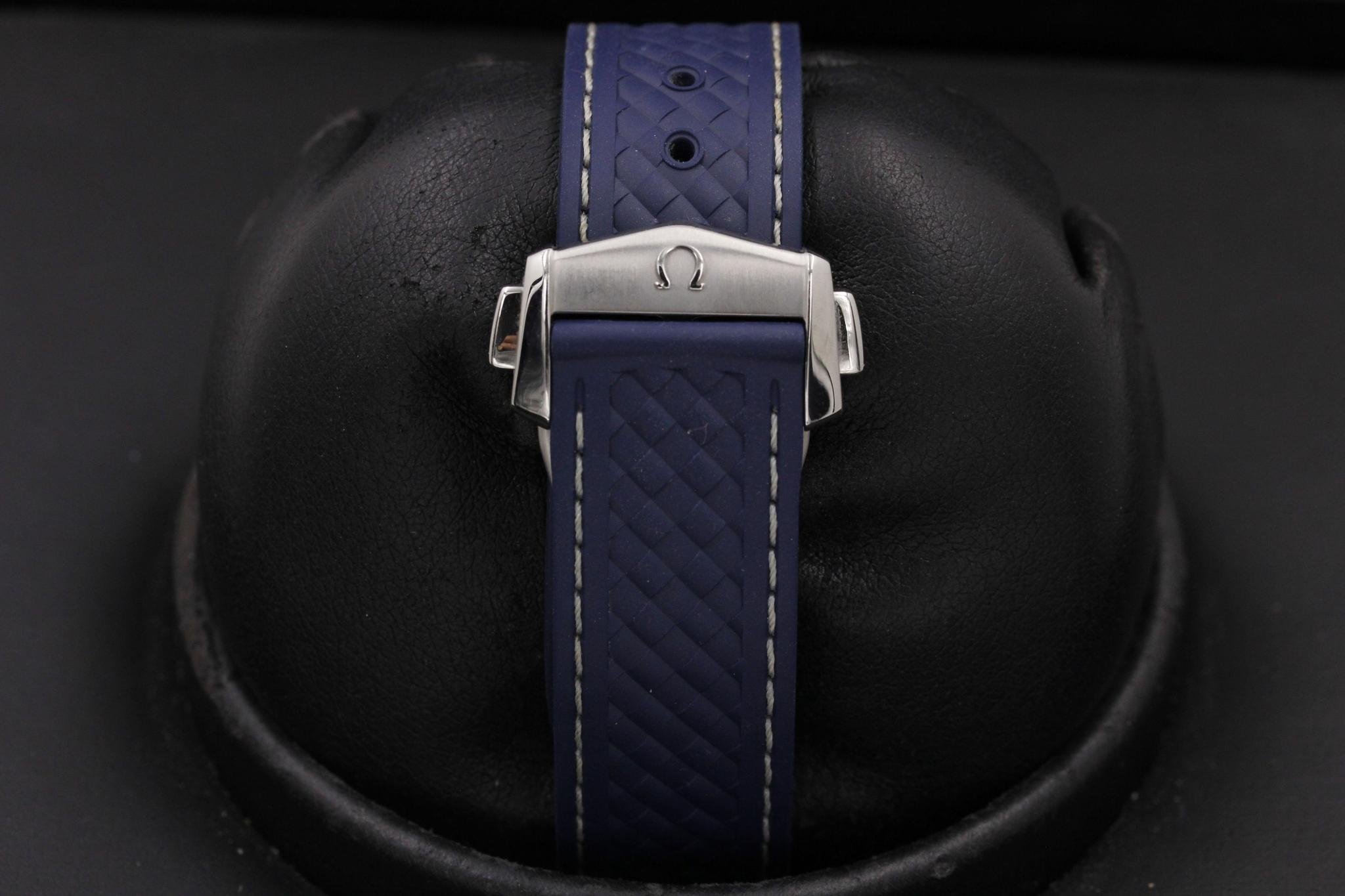 Watch Image 8