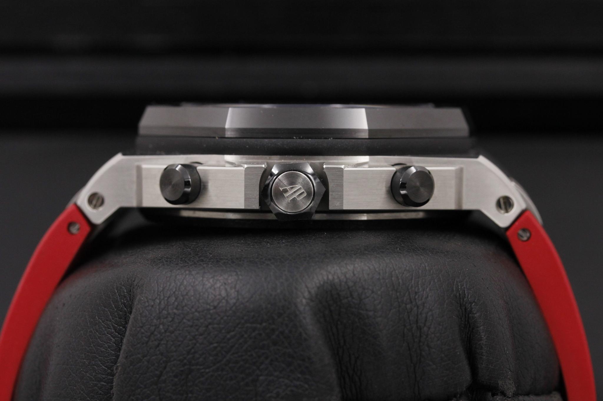 Watch Image 3