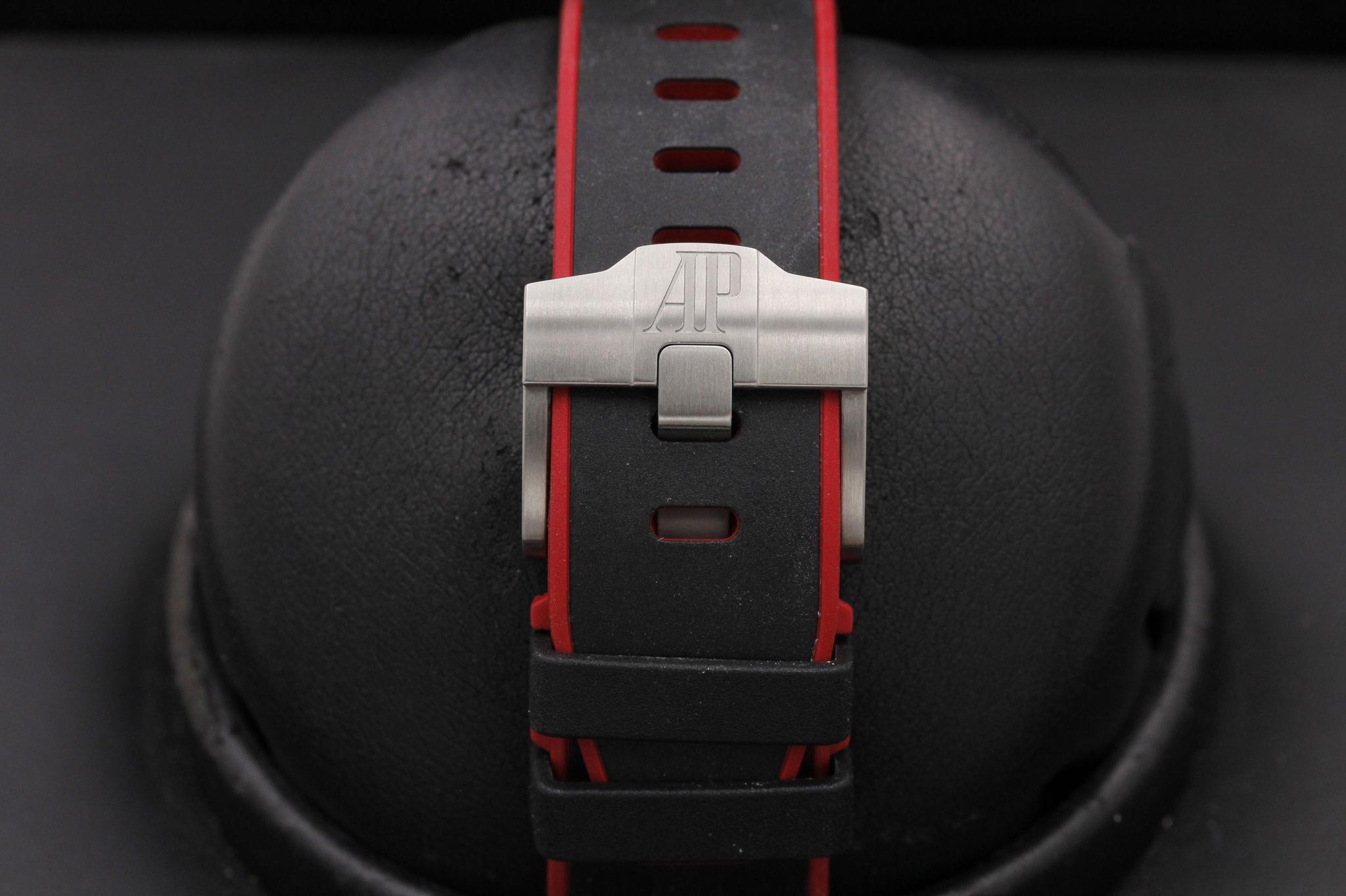 Watch Image 7