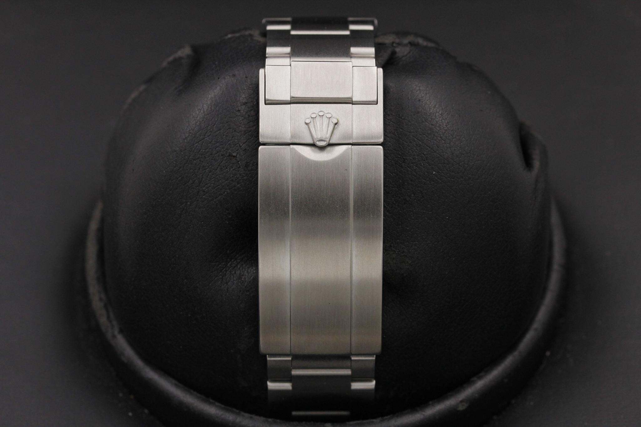Watch Image 8