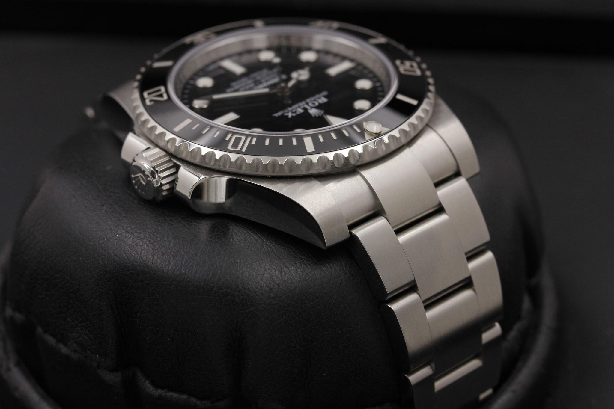 Watch Image 4