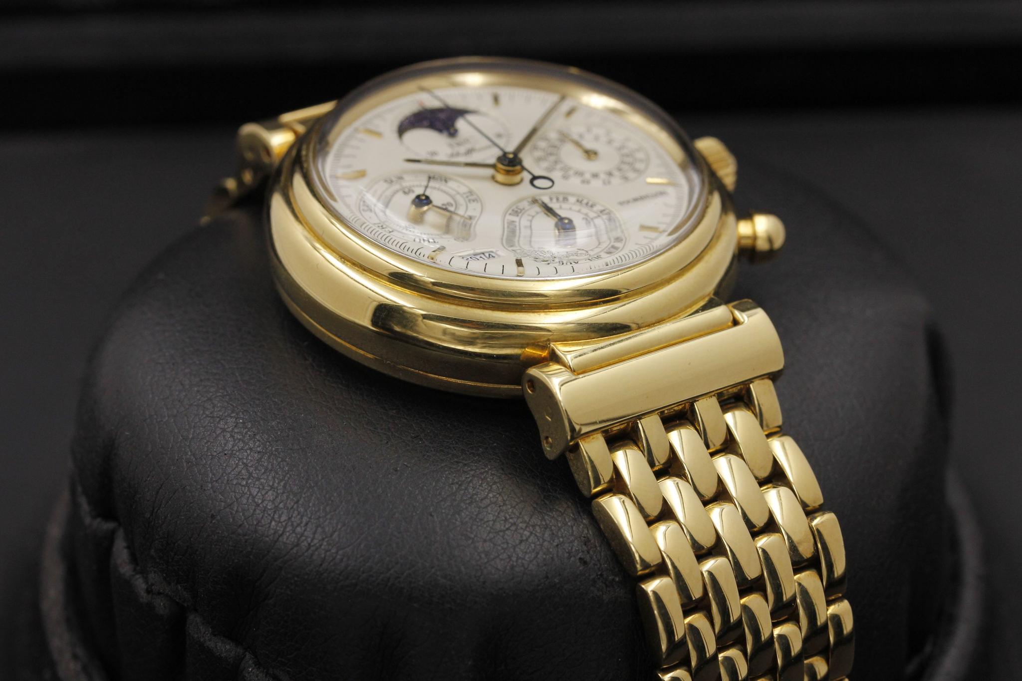 Watch Image 6