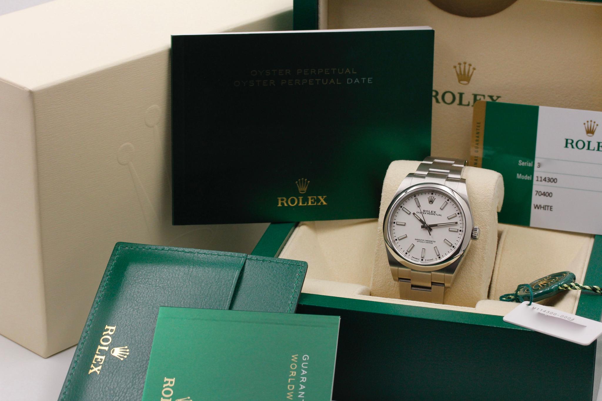 Watch Image 11