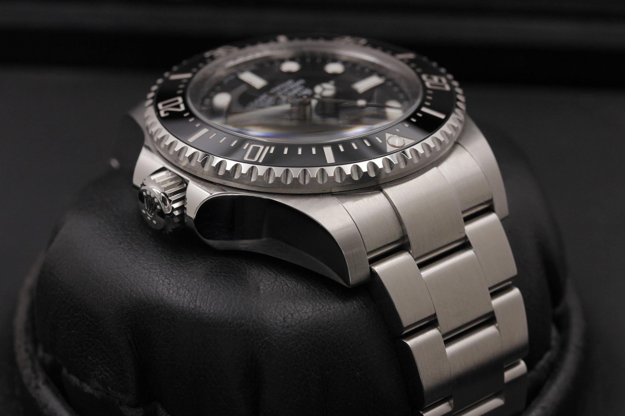 Watch Image 4