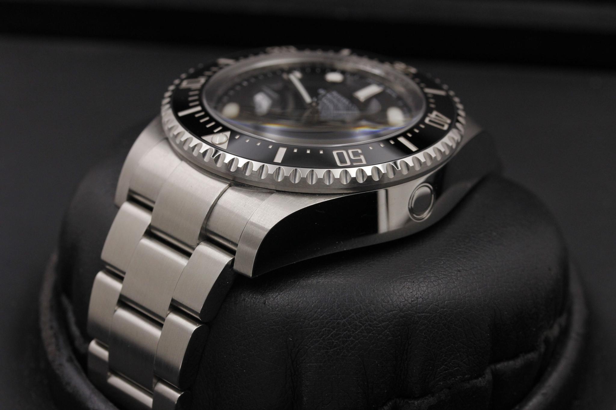 Watch Image 6
