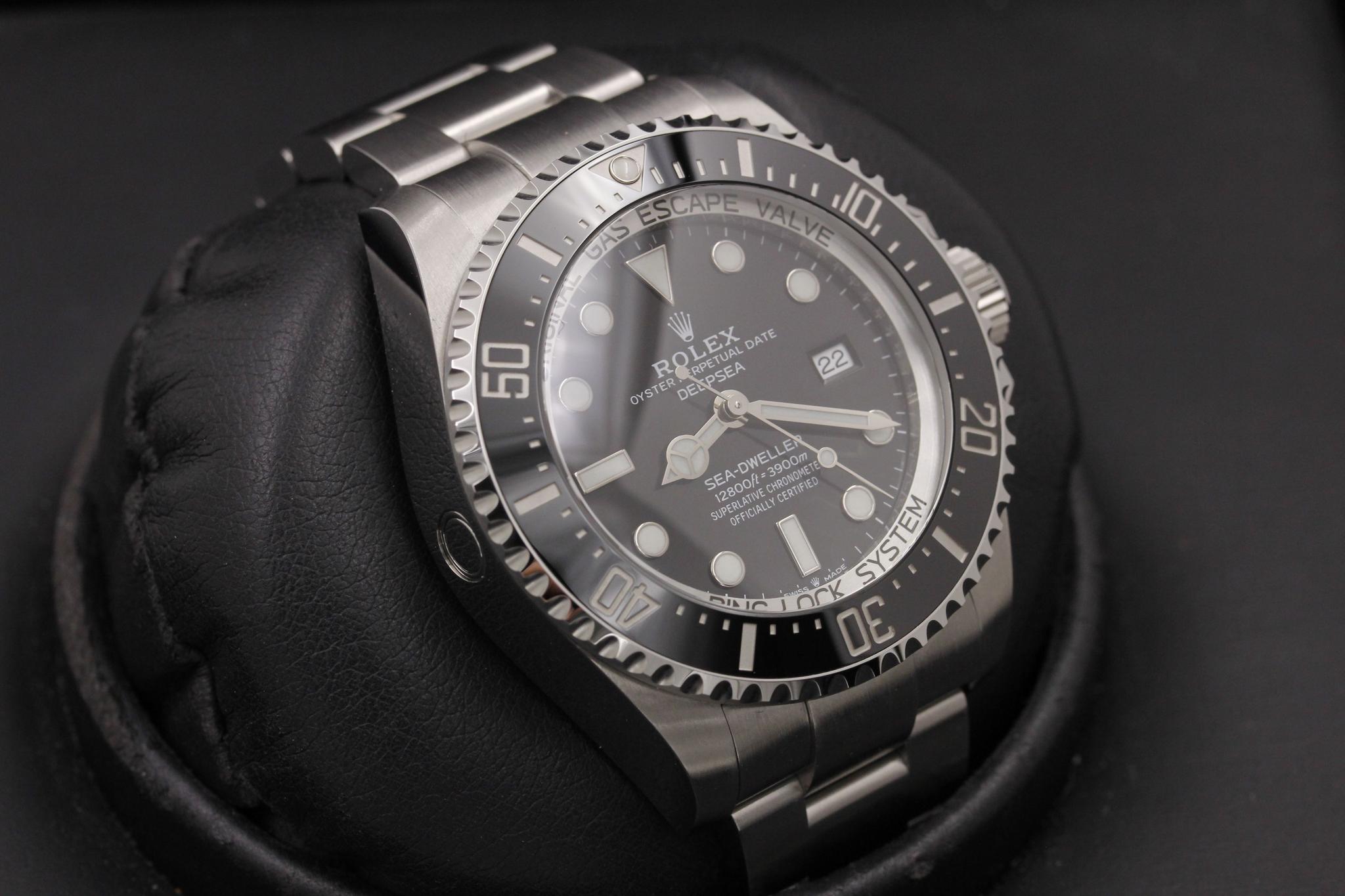 Watch Image 10