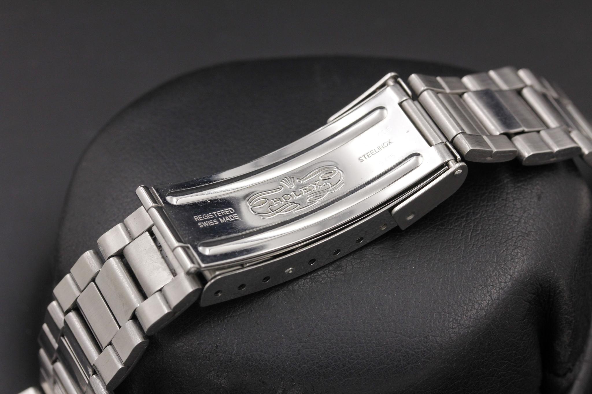 Watch Image 11
