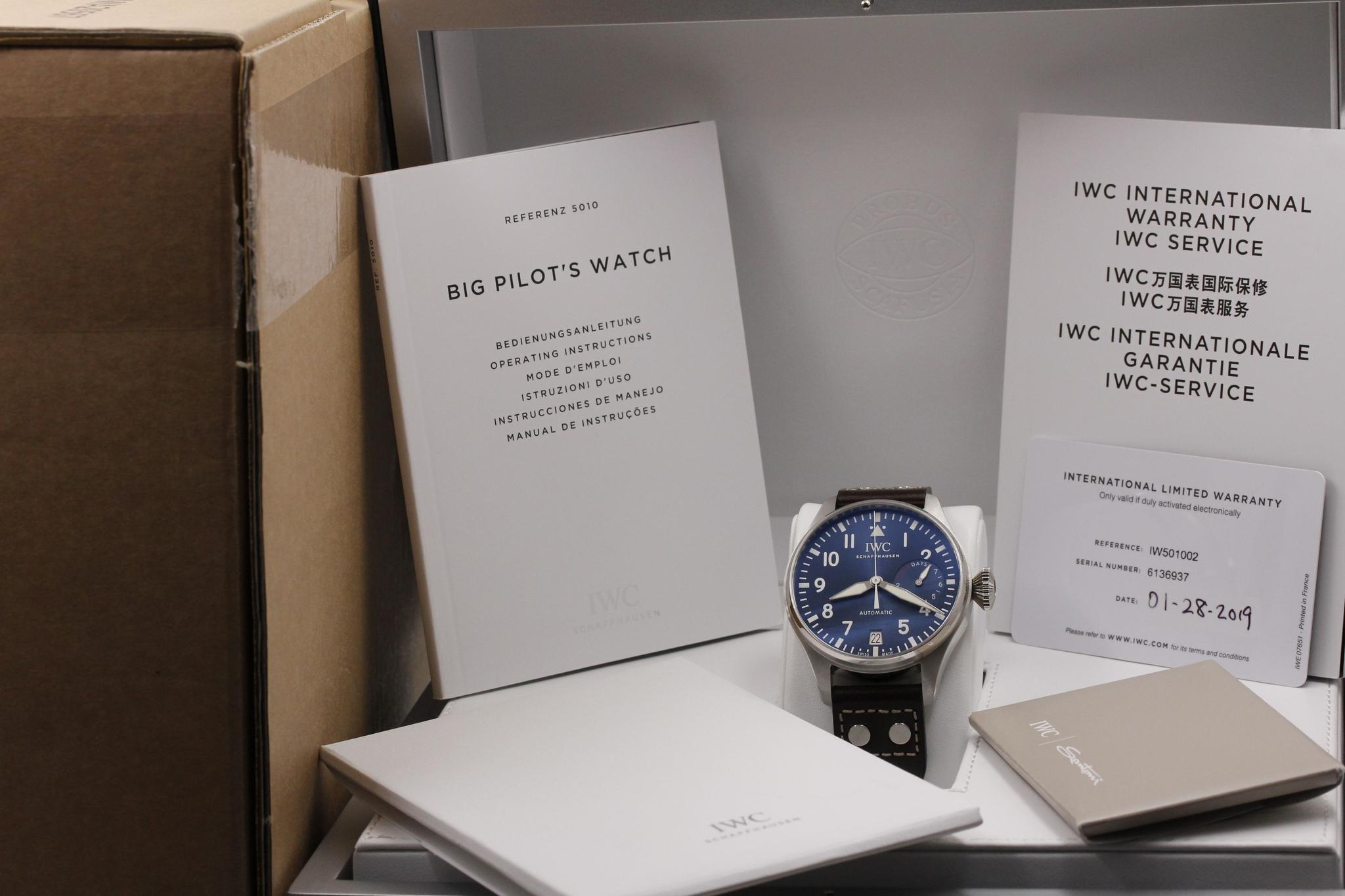 Watch Image 11