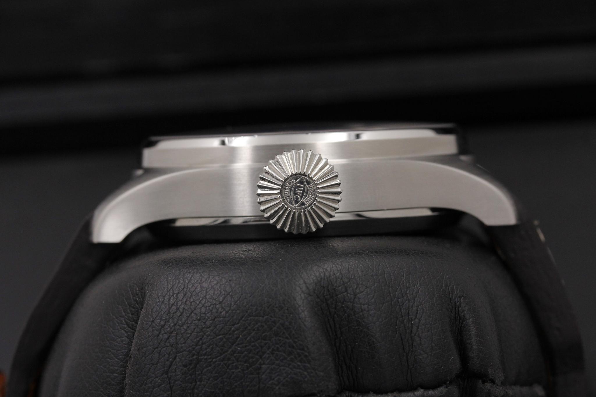 Watch Image 3