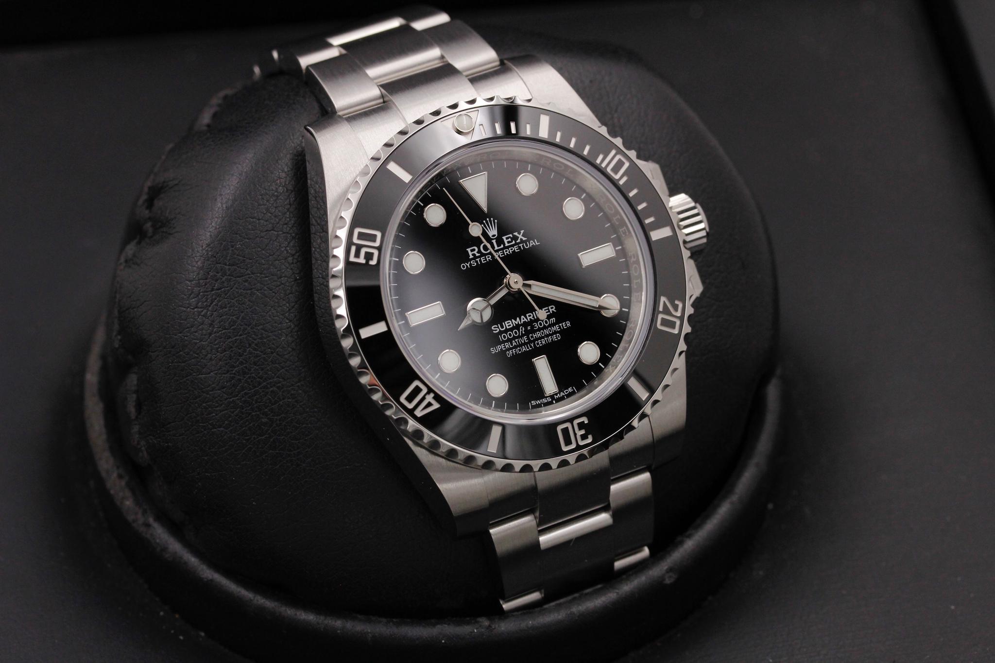 Watch Image 10