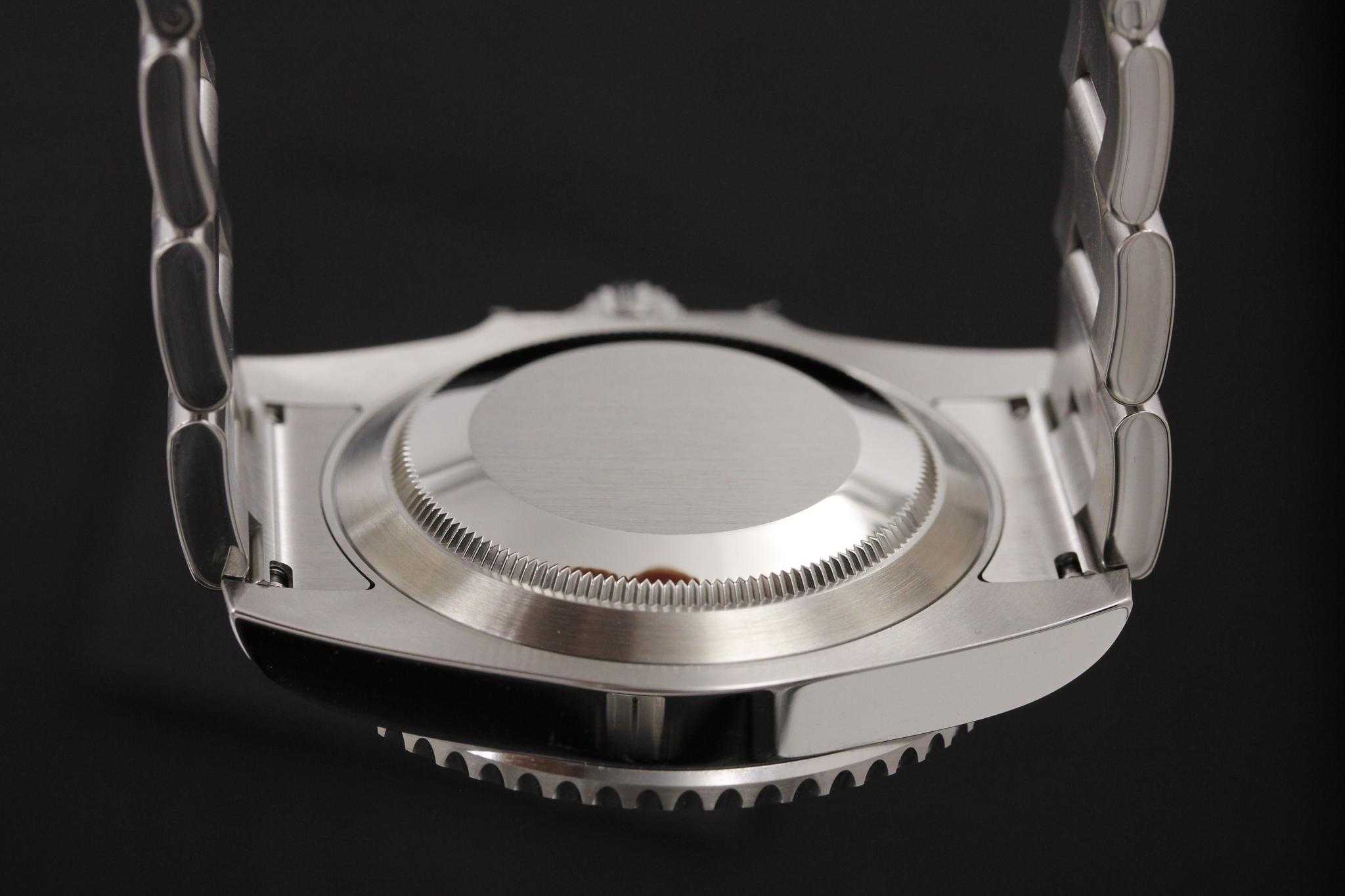 Watch Image 7
