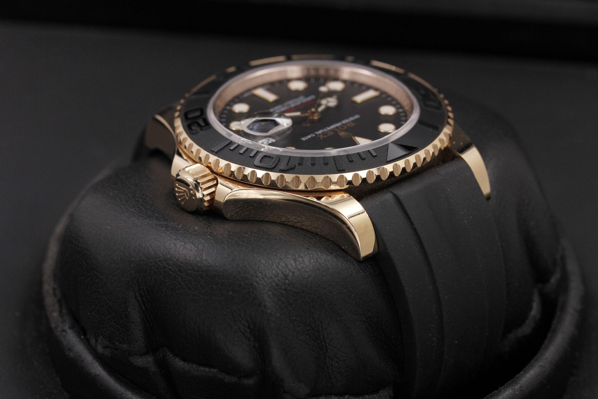 Watch Image 4