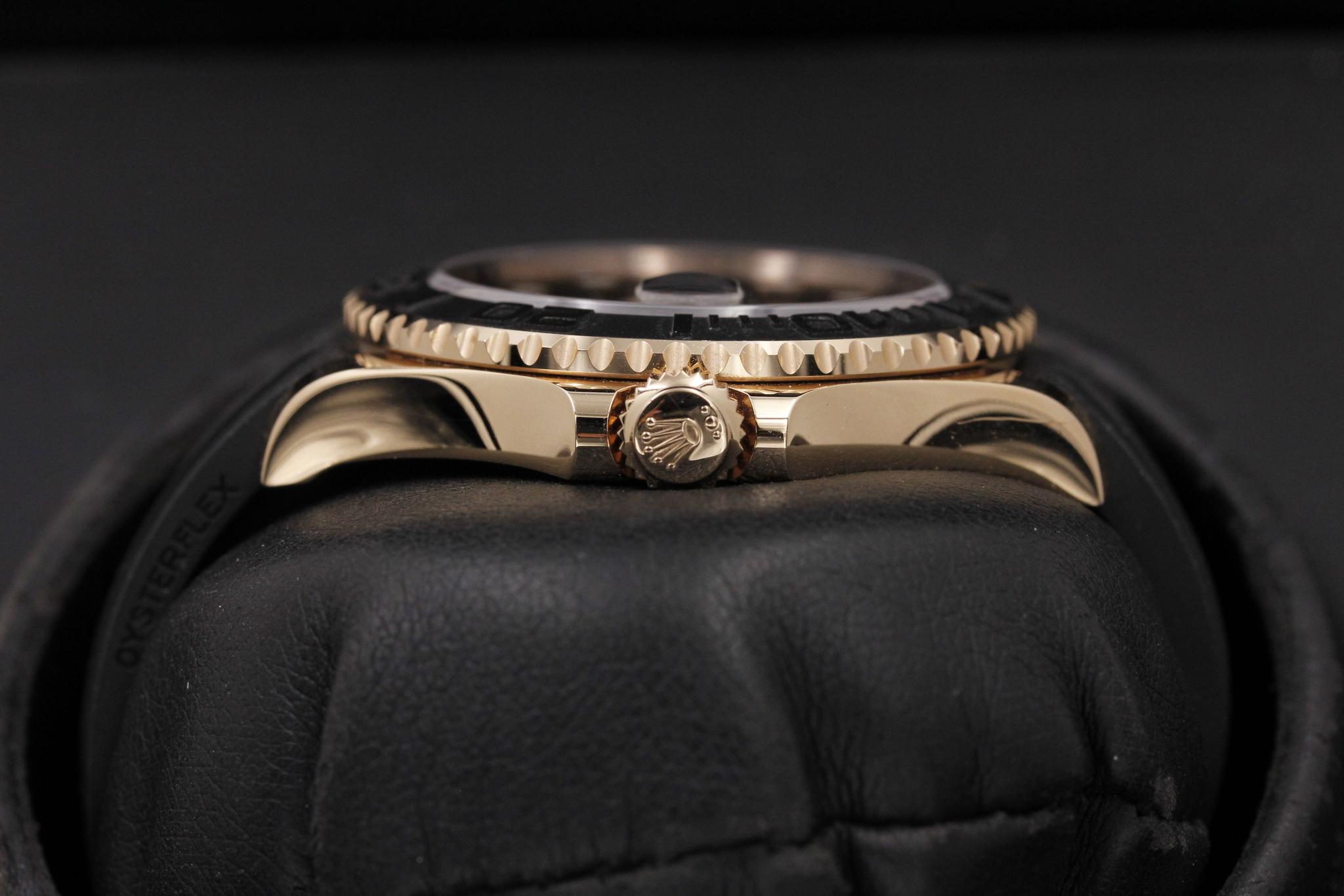 Watch Image 3