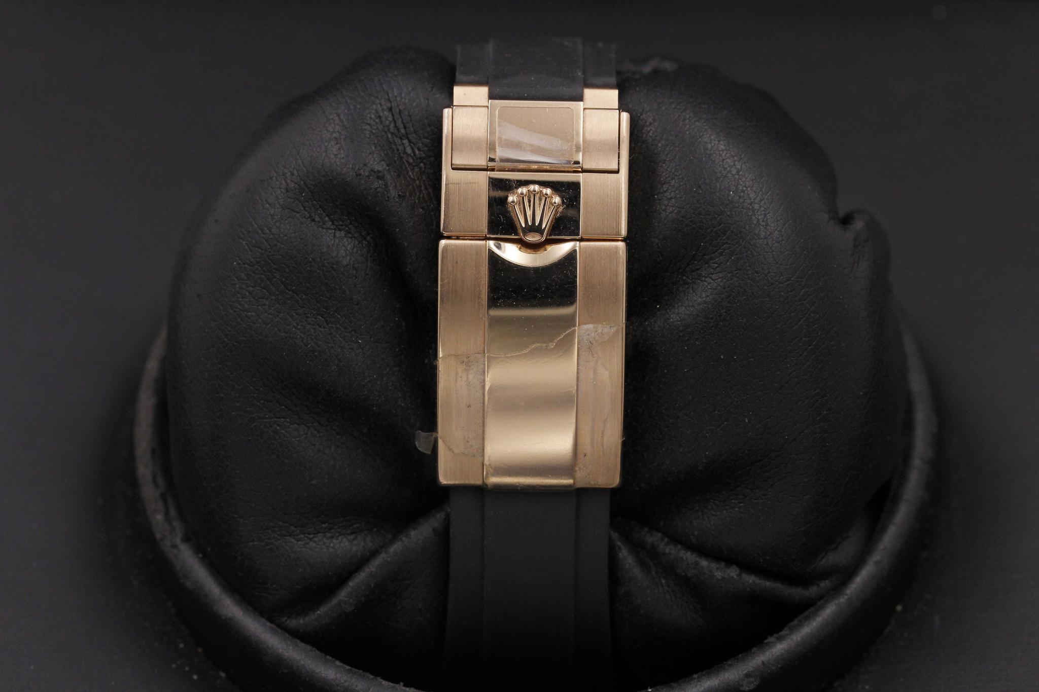 Watch Image 8