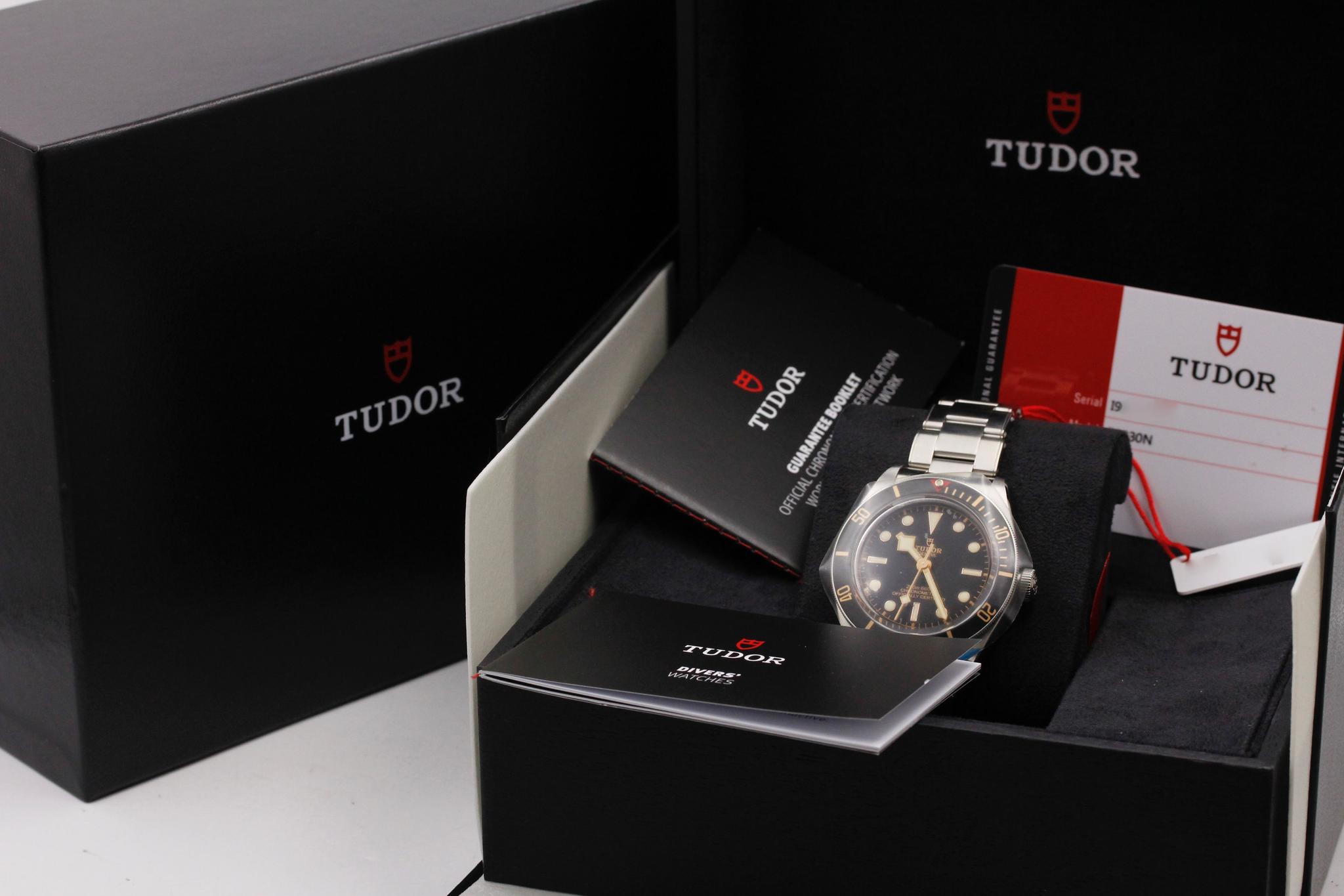 Watch Image 11