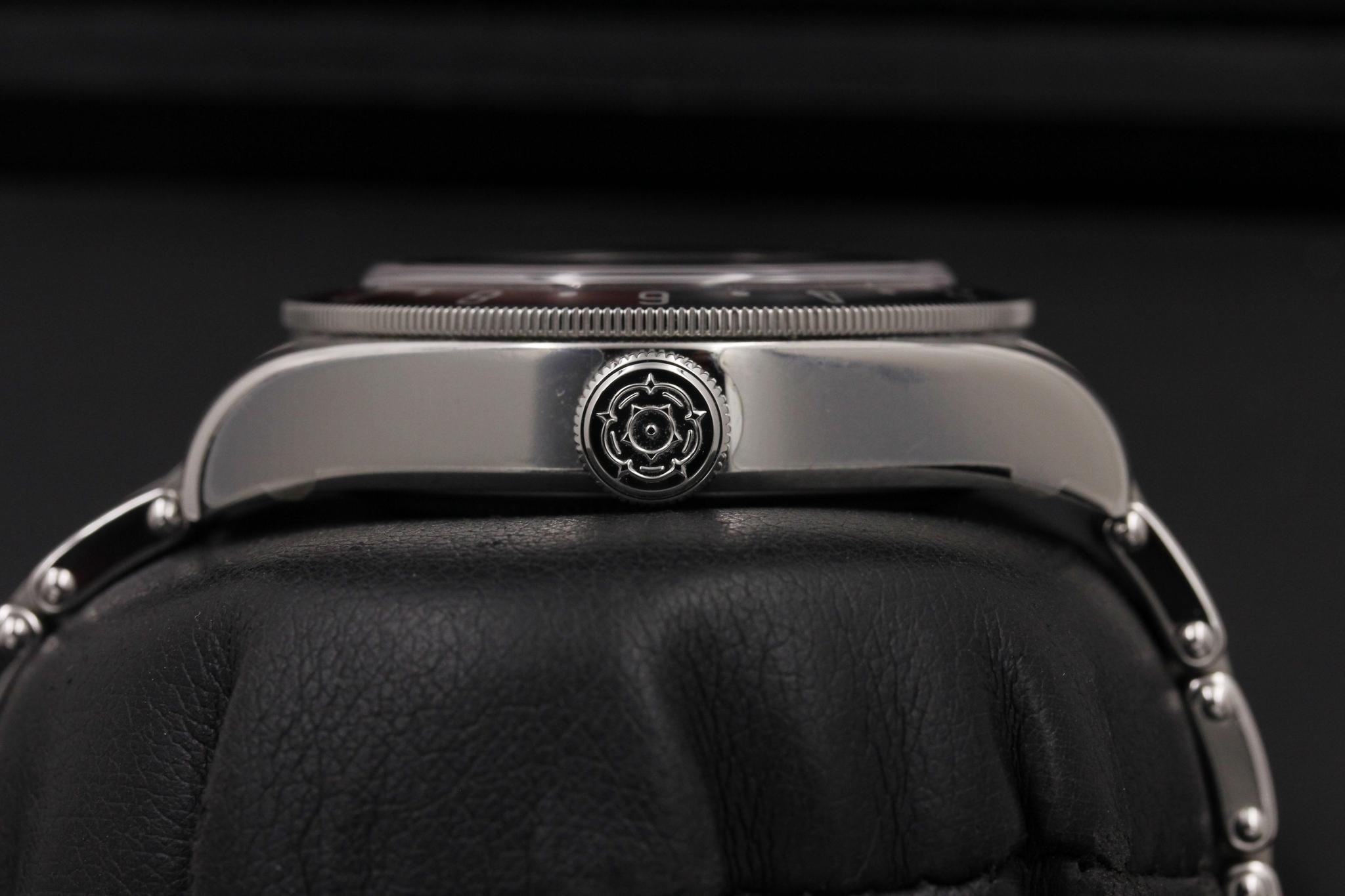 Watch Image 3