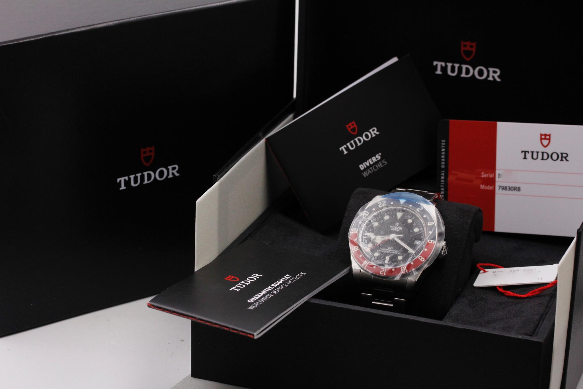 Watch Image 10