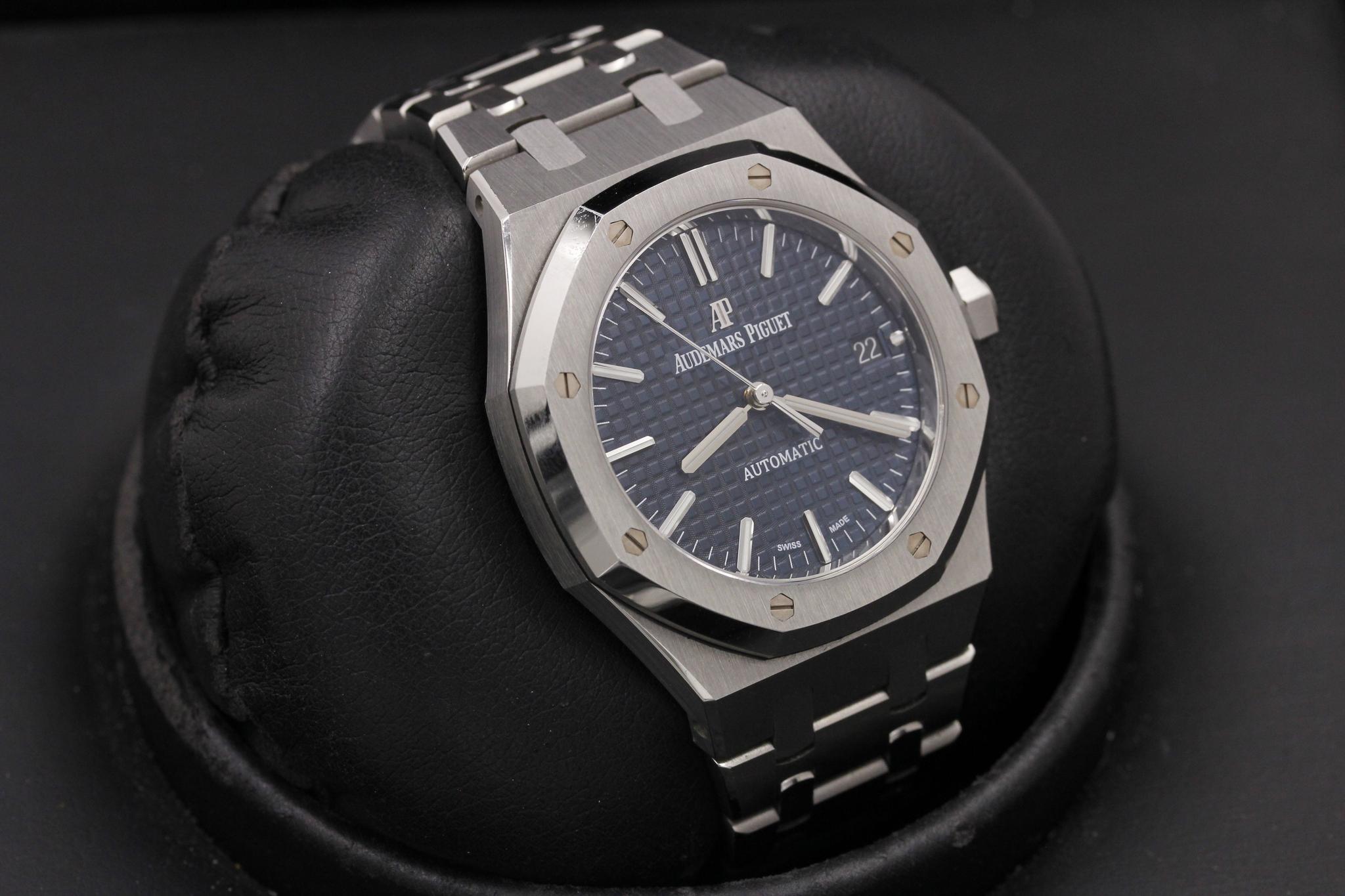 Watch Image 10