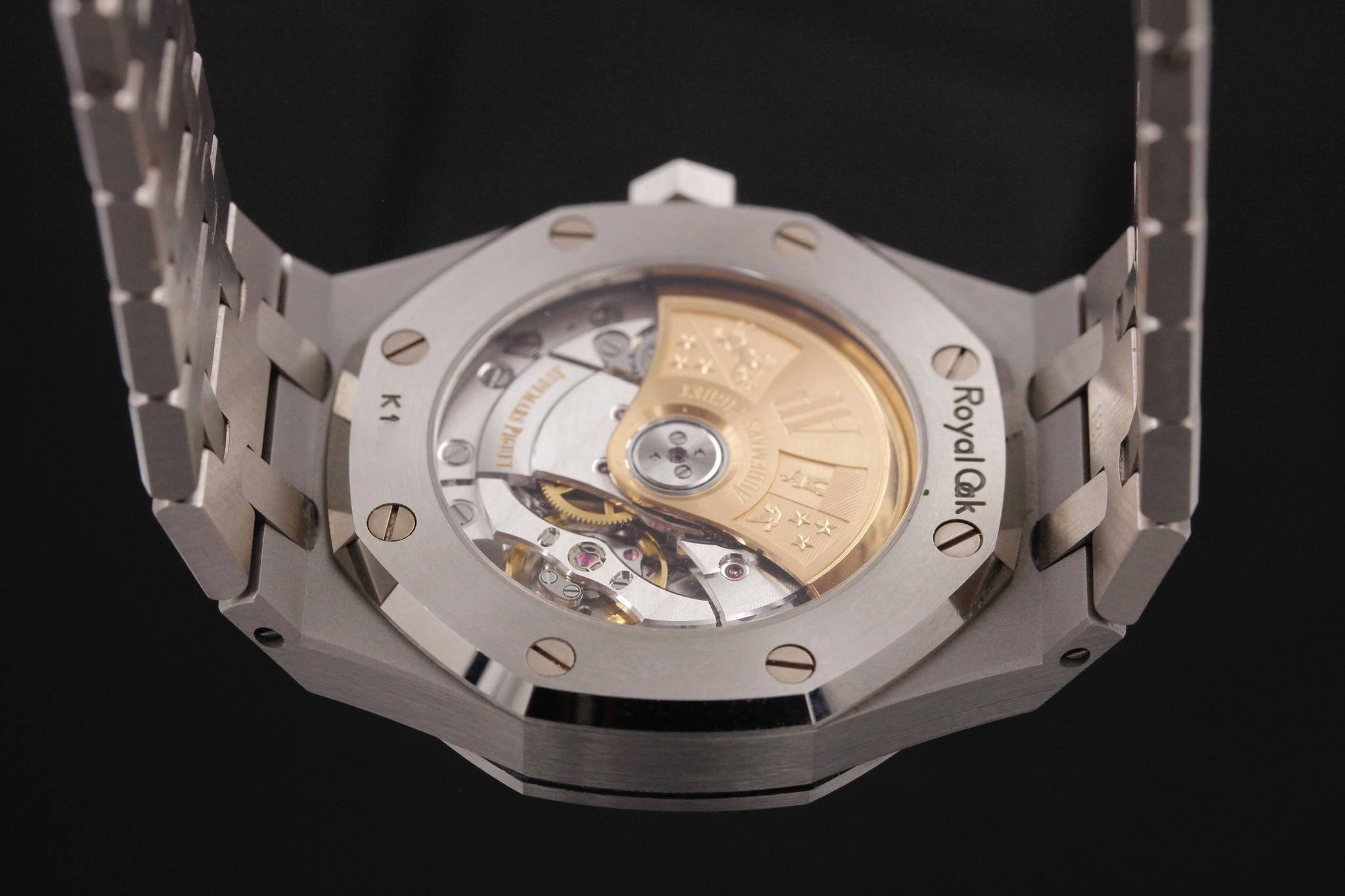Watch Image 7