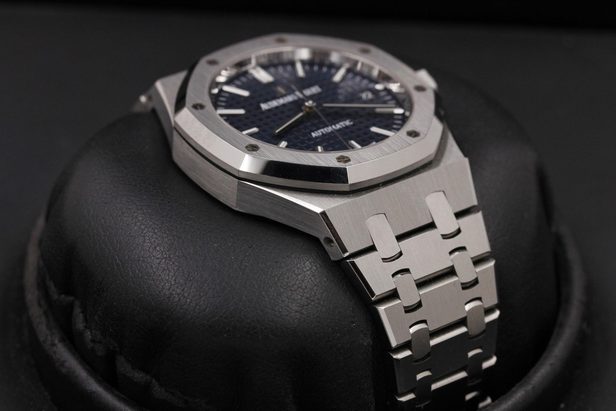 Watch Image 6