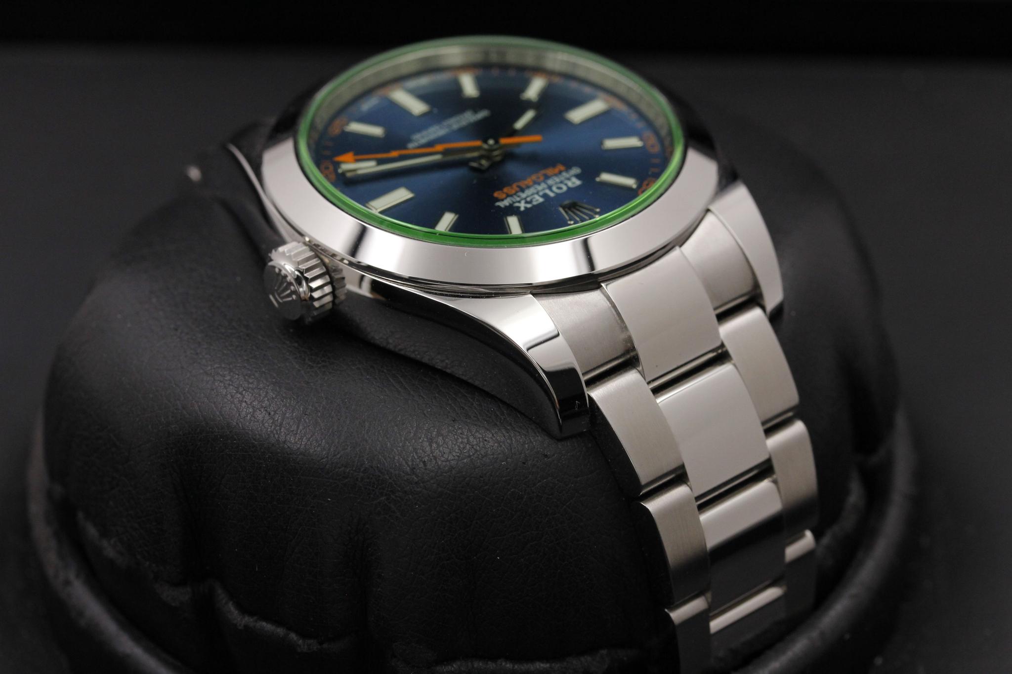 Watch Image 4