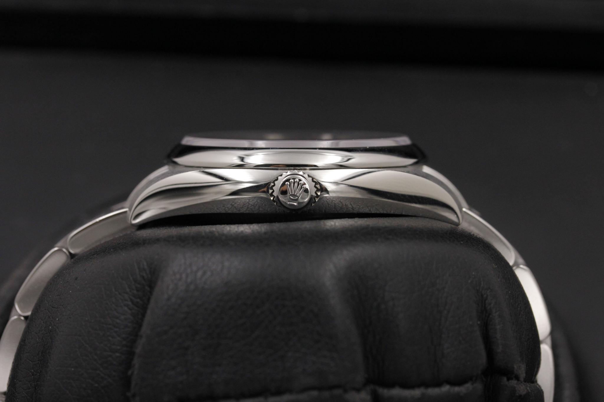 Watch Image 3