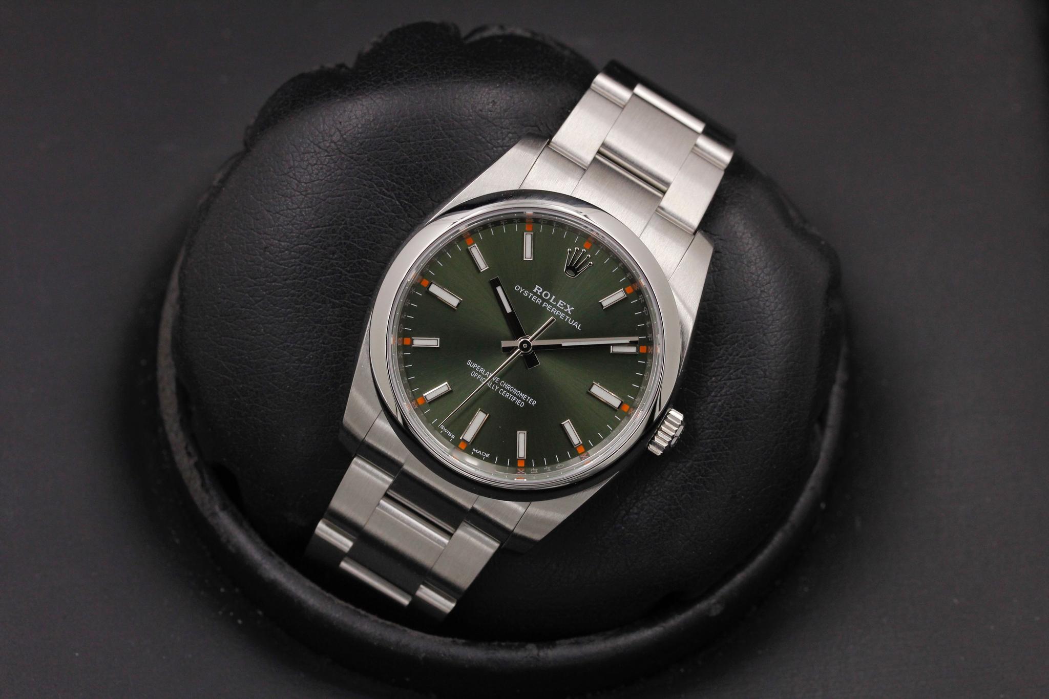 Watch Image 7