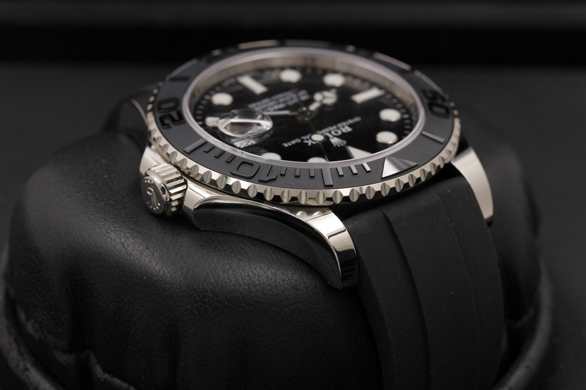 Watch Image 4