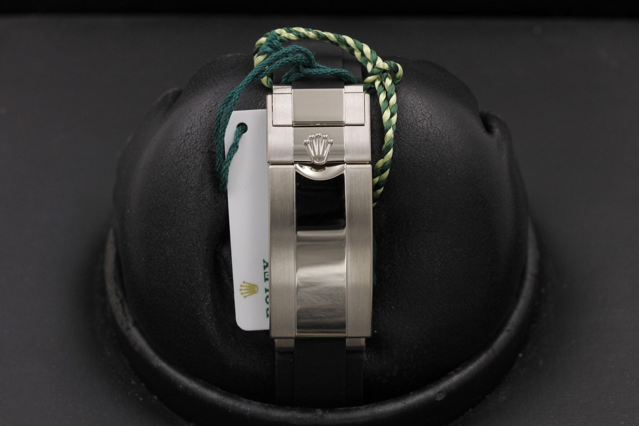 Watch Image 7