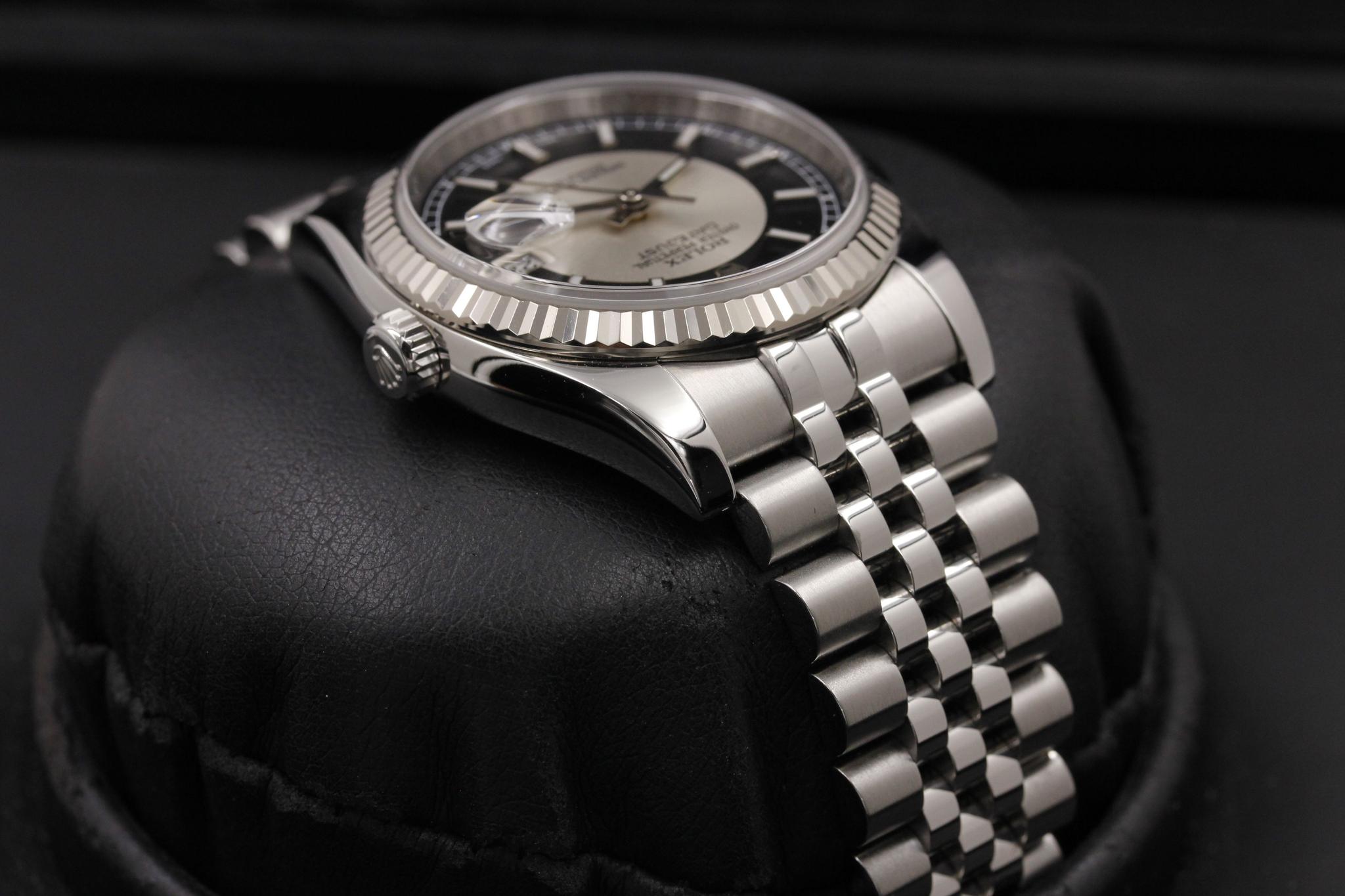Watch Image 4