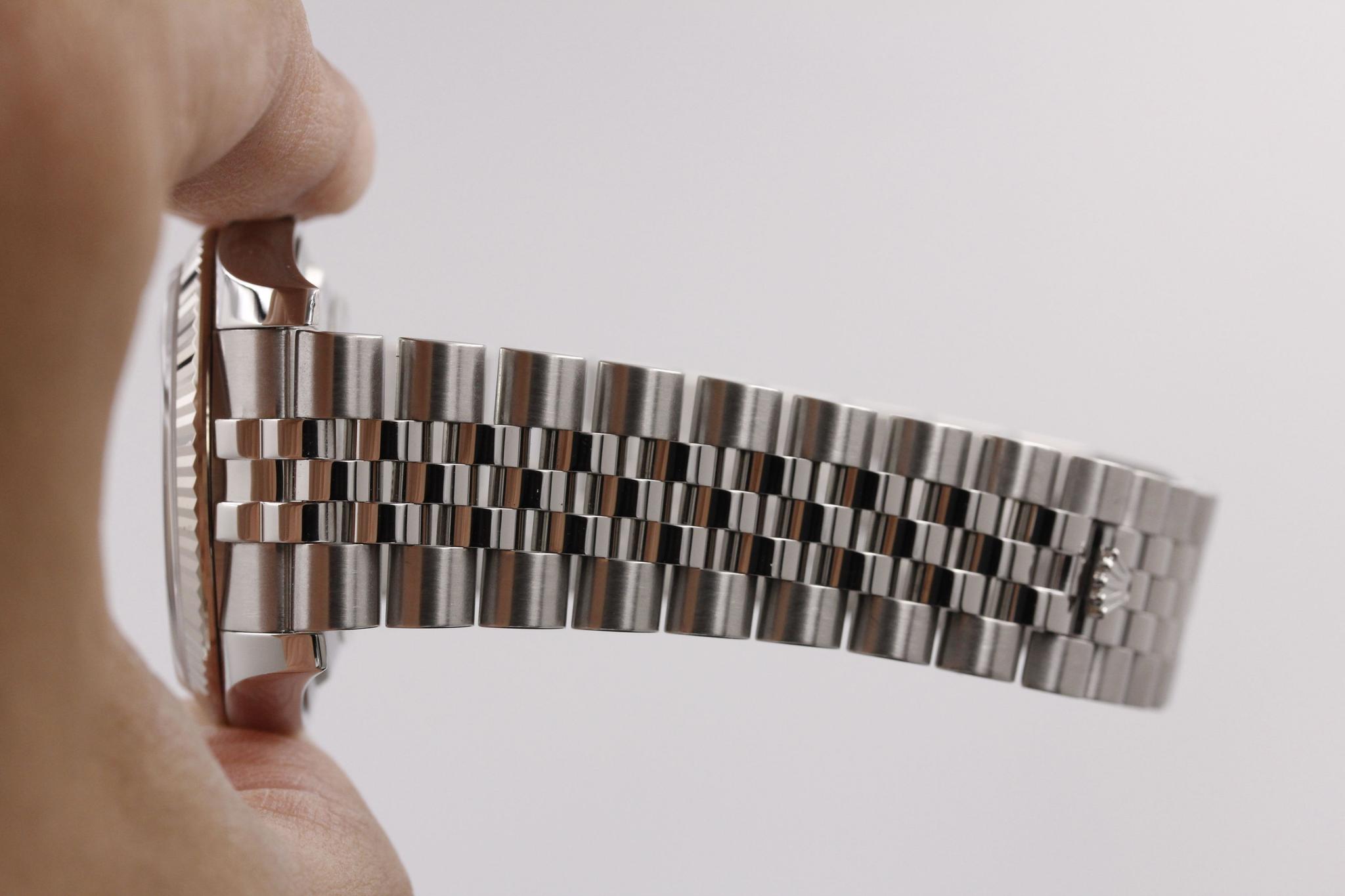 Watch Image 9