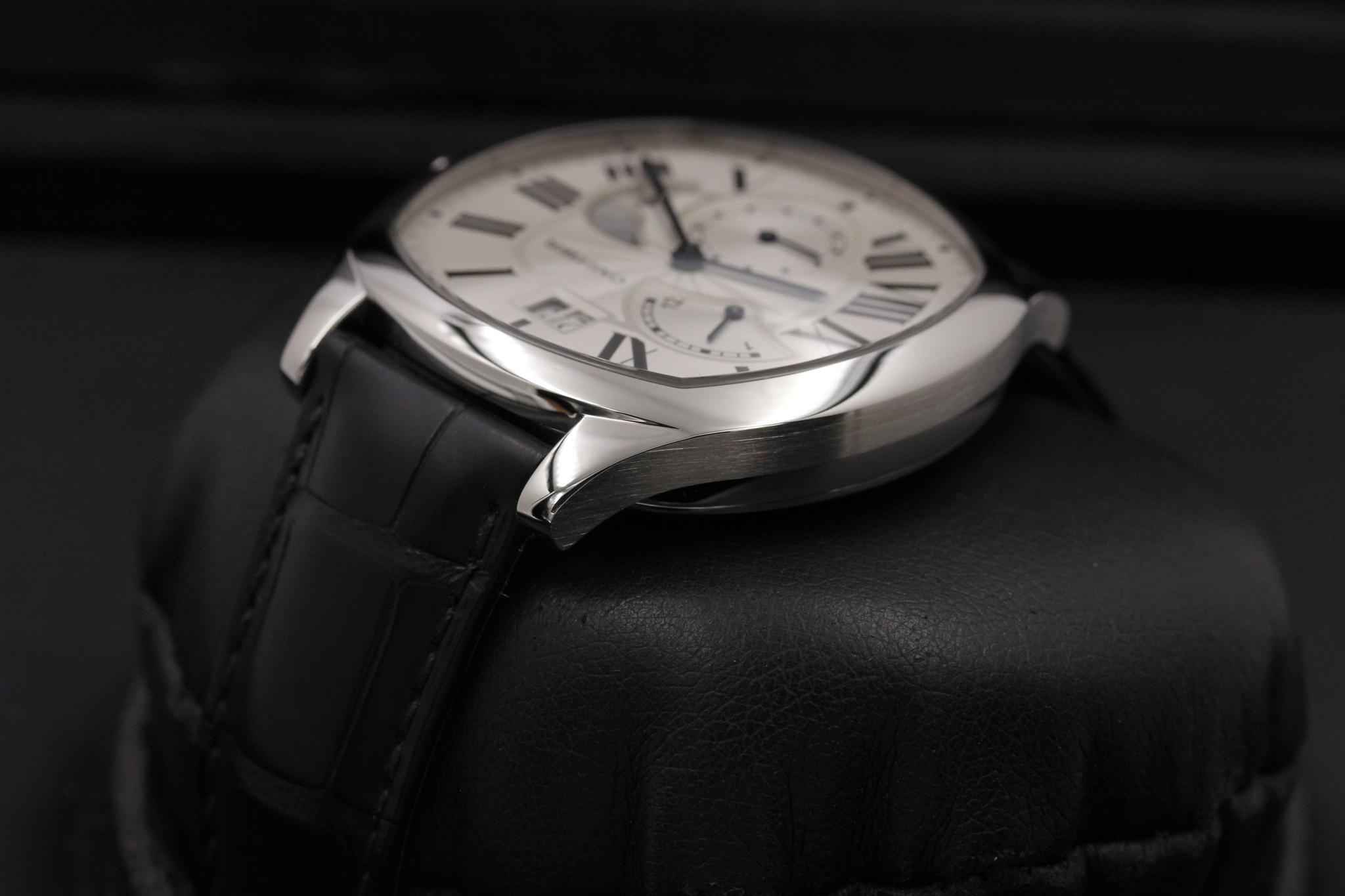 Watch Image 5