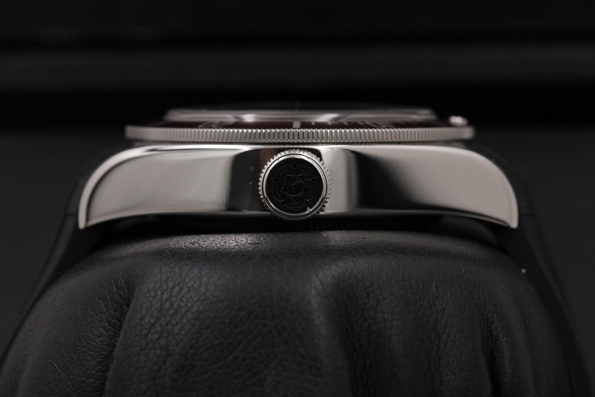 Watch Image 3