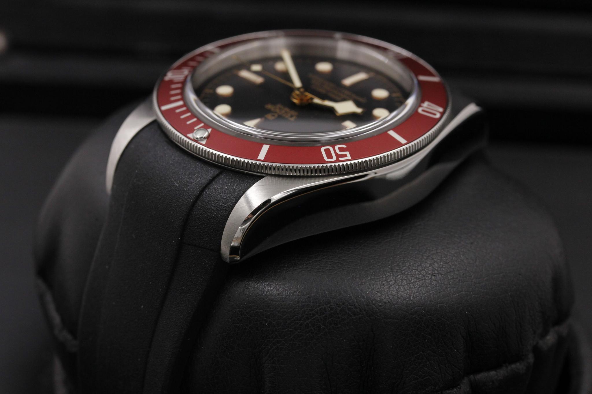 Watch Image 5