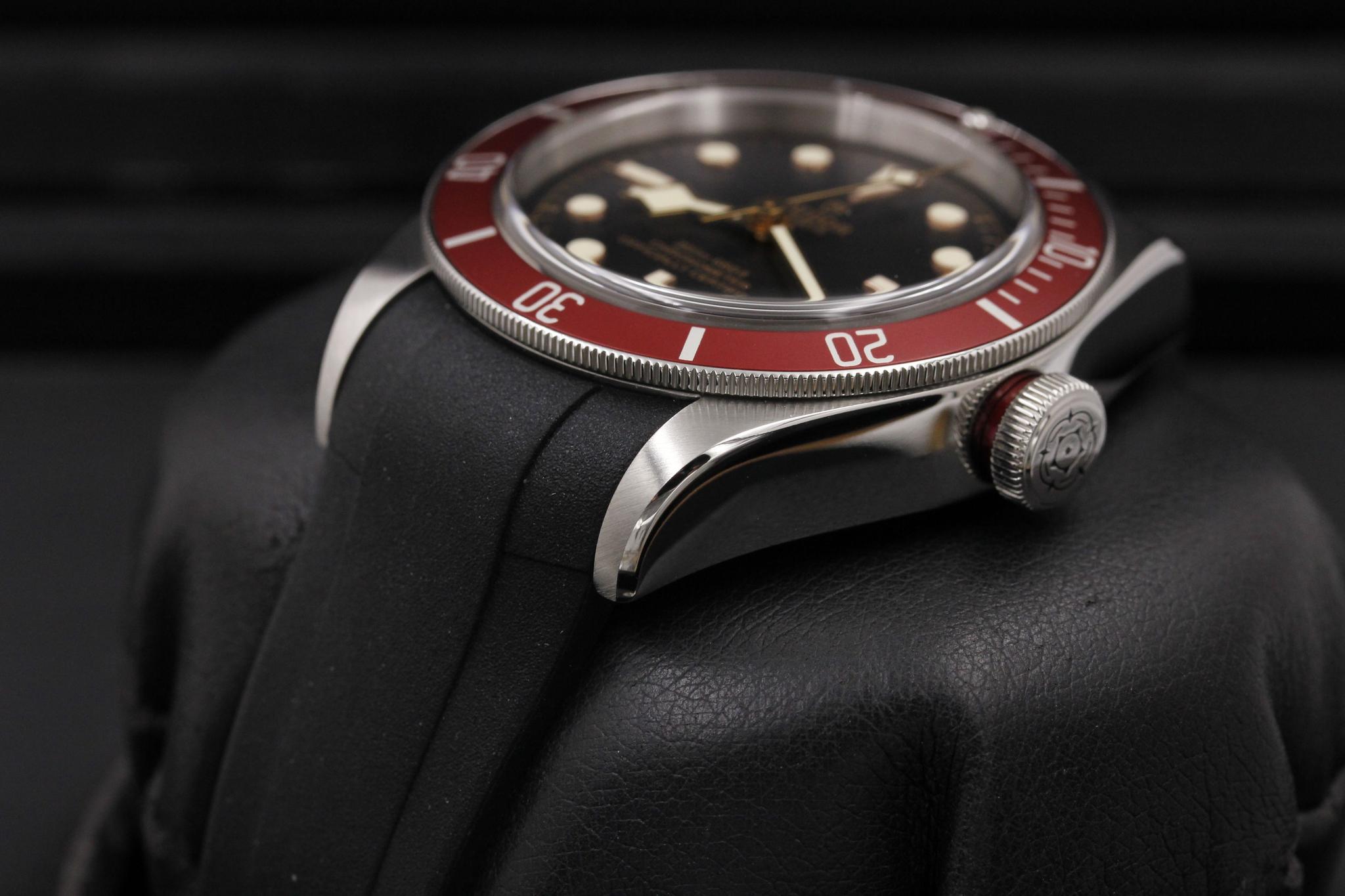 Watch Image 2