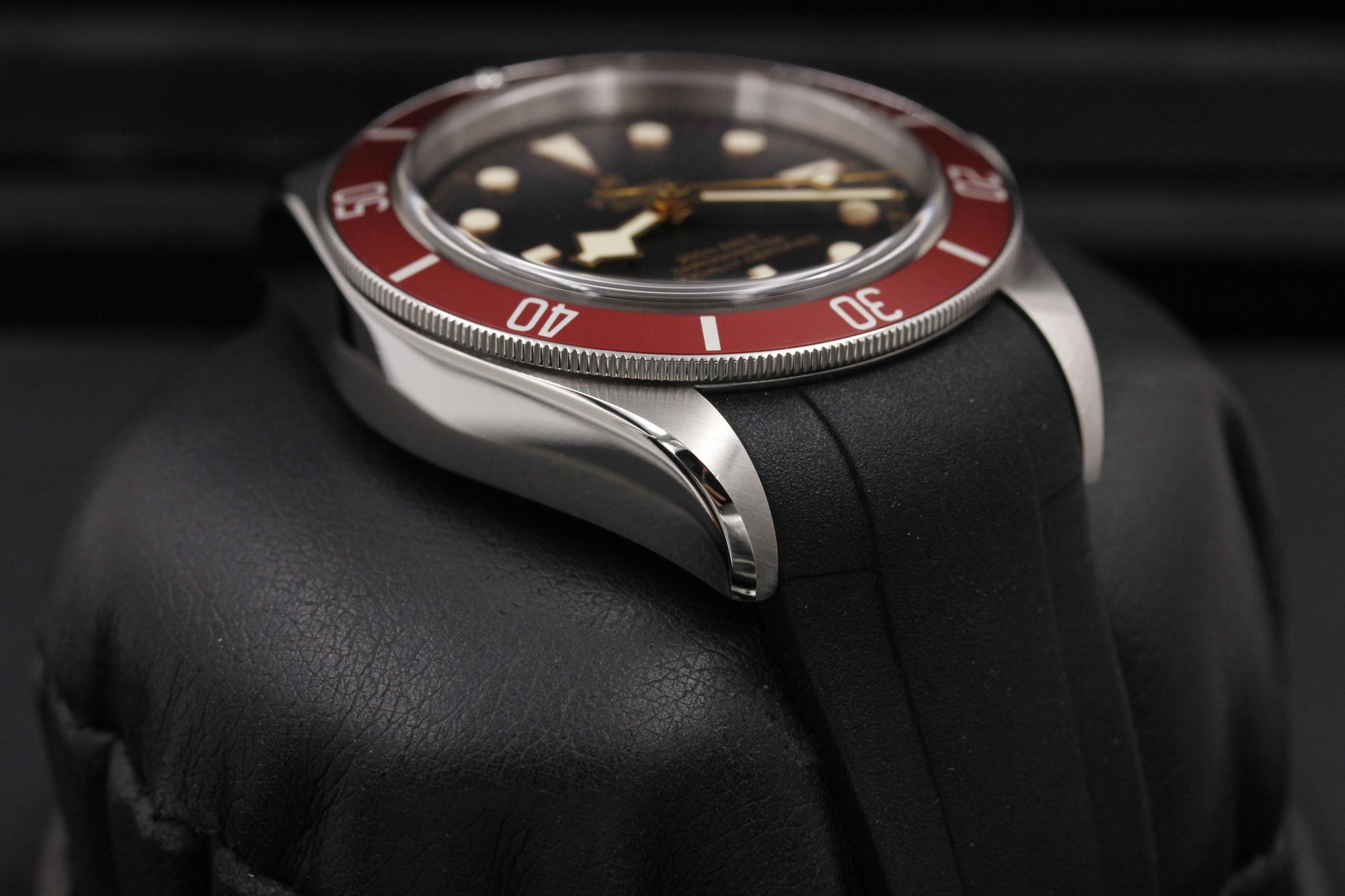 Watch Image 6