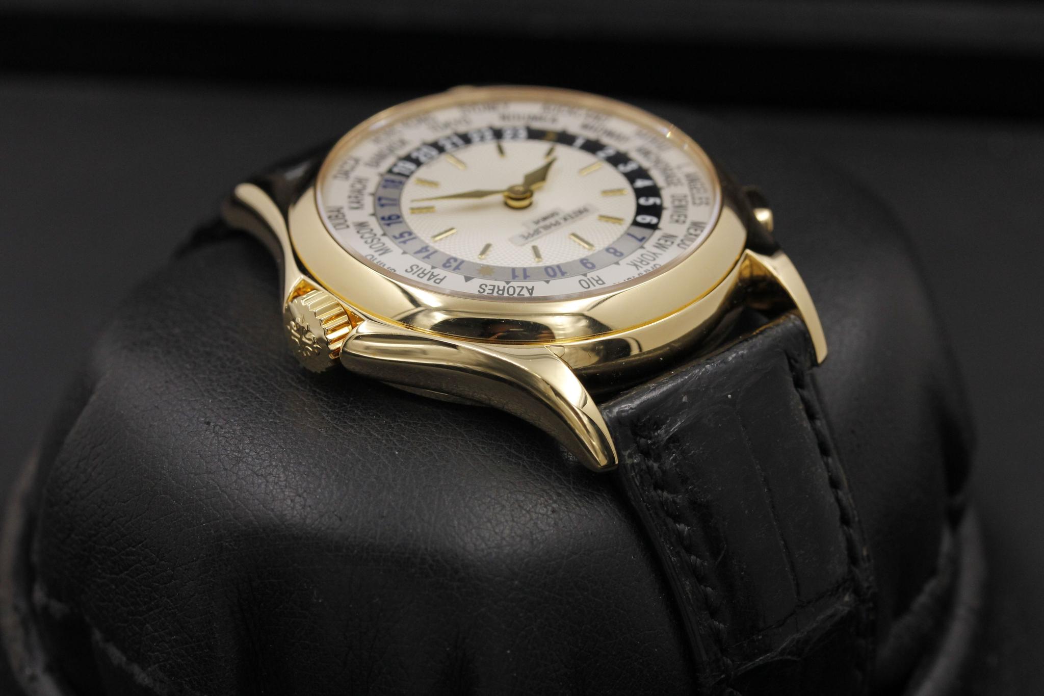 Watch Image 4