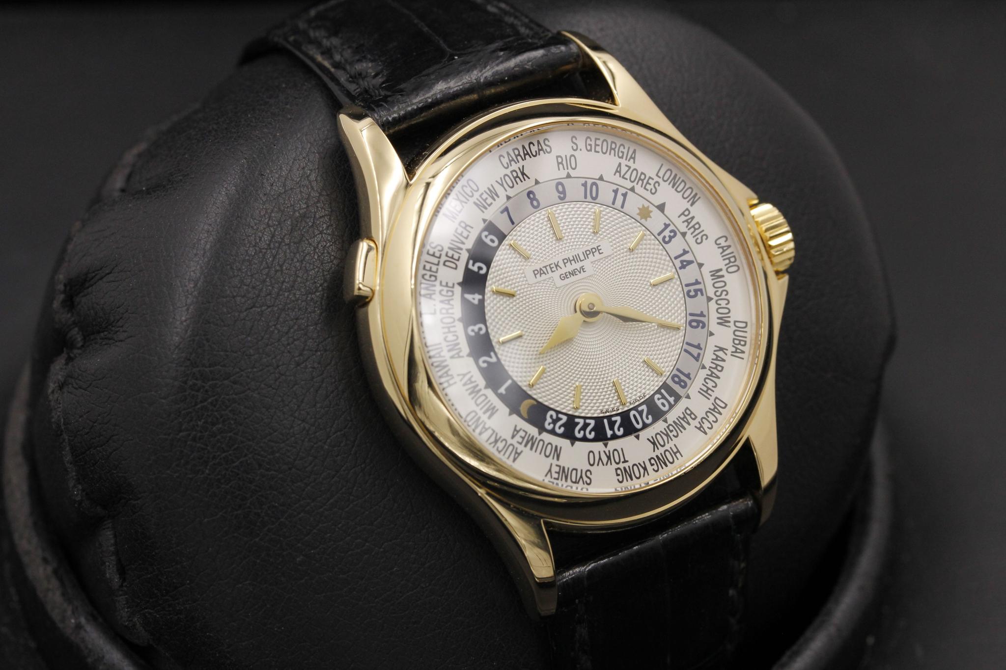 Watch Image 11