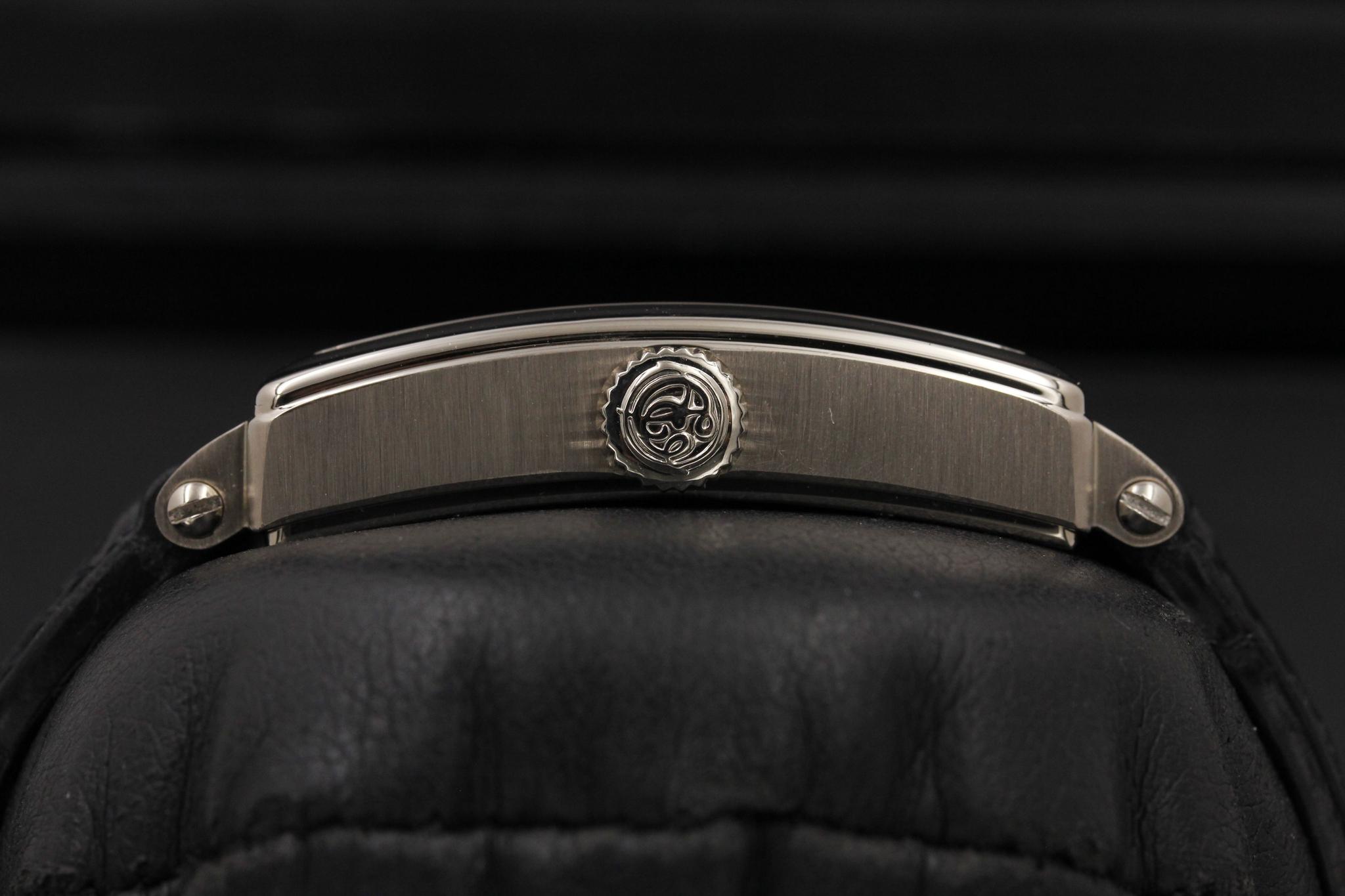 Watch Image 3