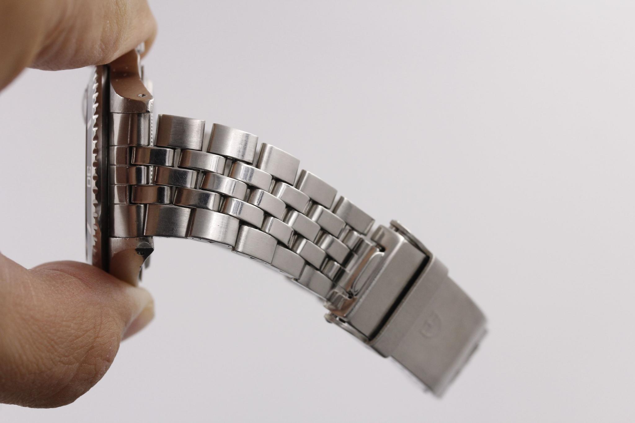 Watch Image 9