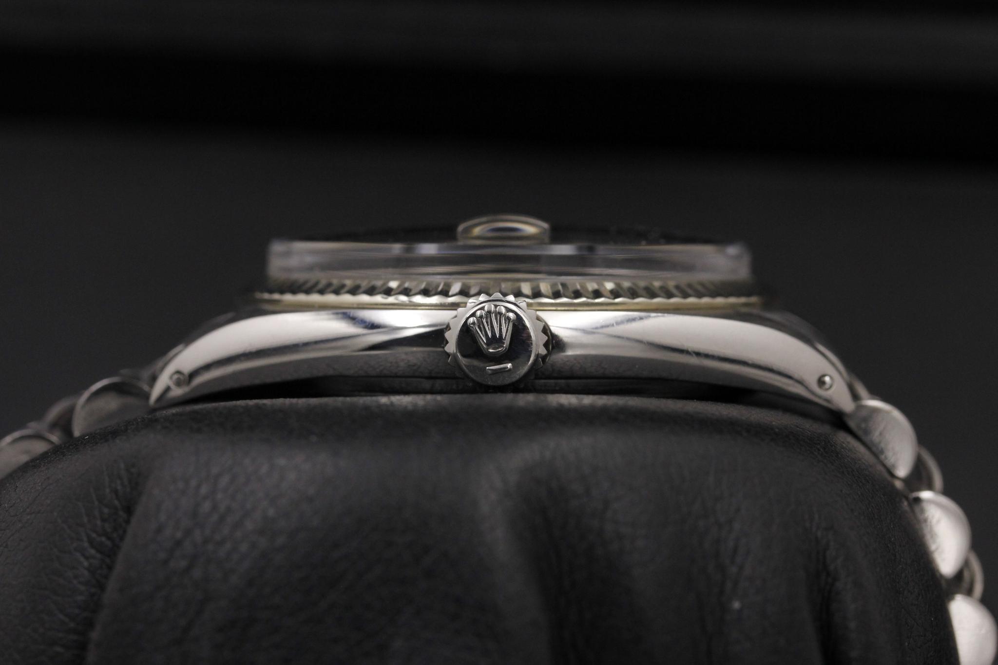 Watch Image 3