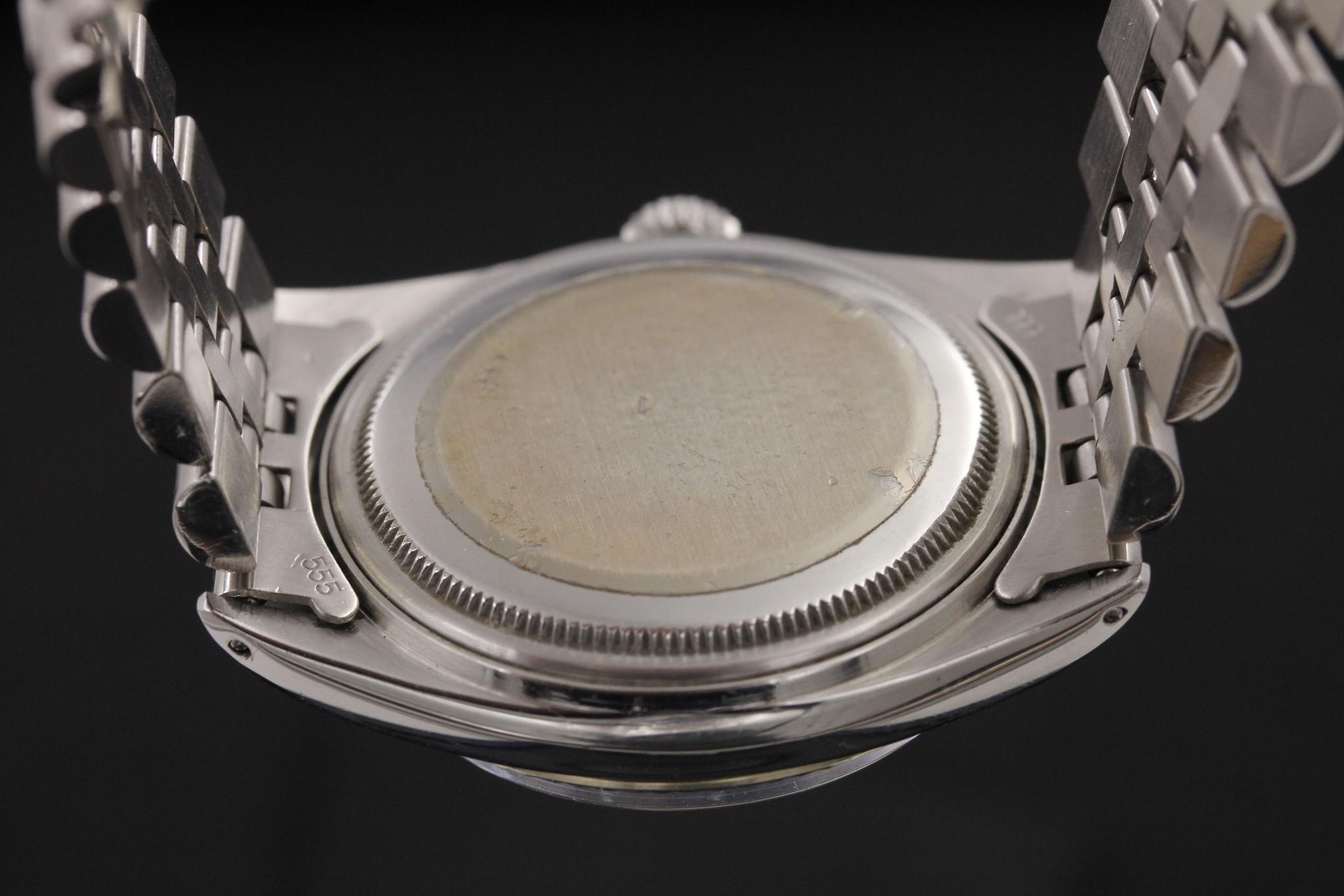 Watch Image 7
