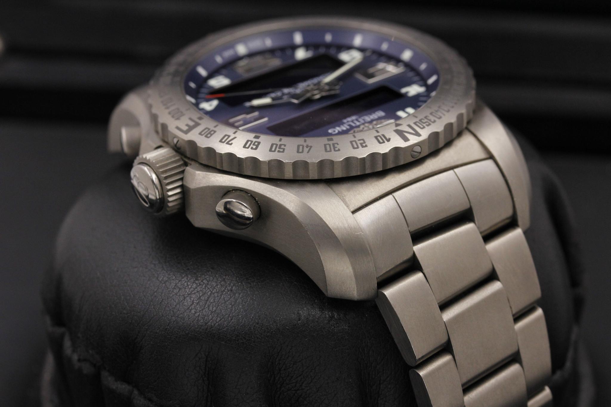 Watch Image 4