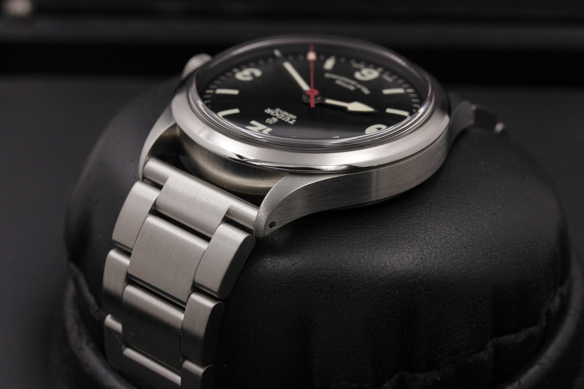 Watch Image 5